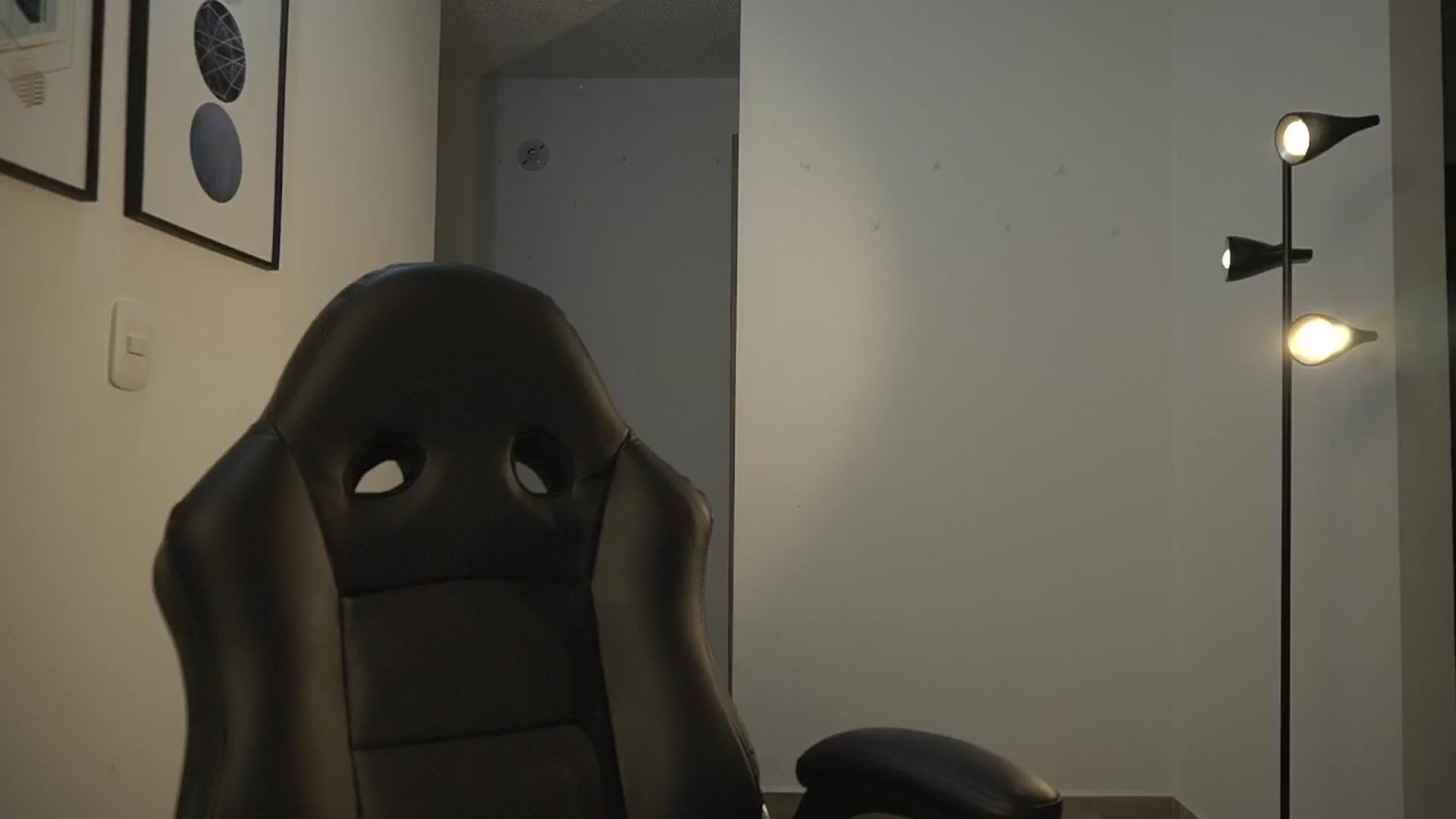 Gallery image thumbnail from Xialing's myfreecams stream on, 09/17/2024, 05:05 image 2 of 20