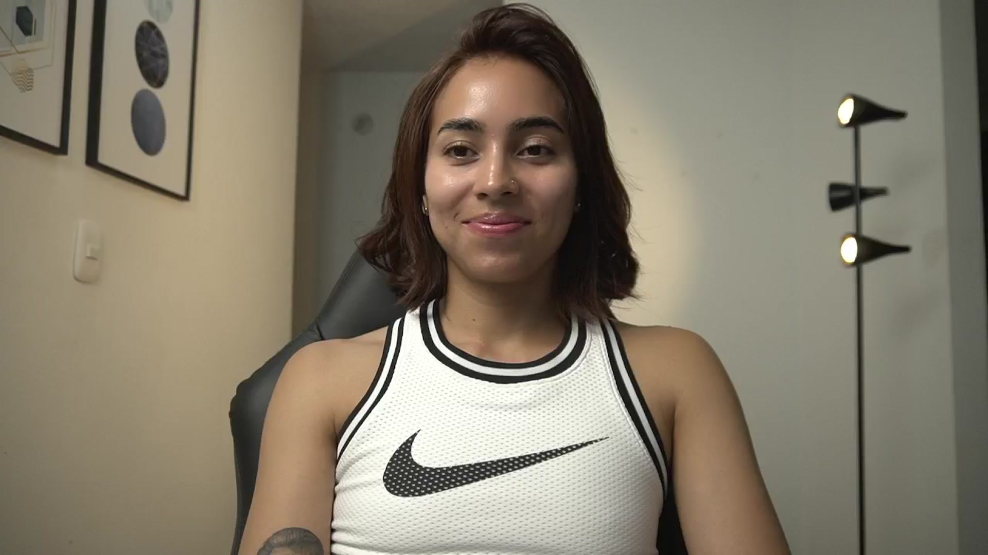 Gallery image thumbnail from Xialing's myfreecams stream on, 09/17/2024, 05:05 image 13 of 20