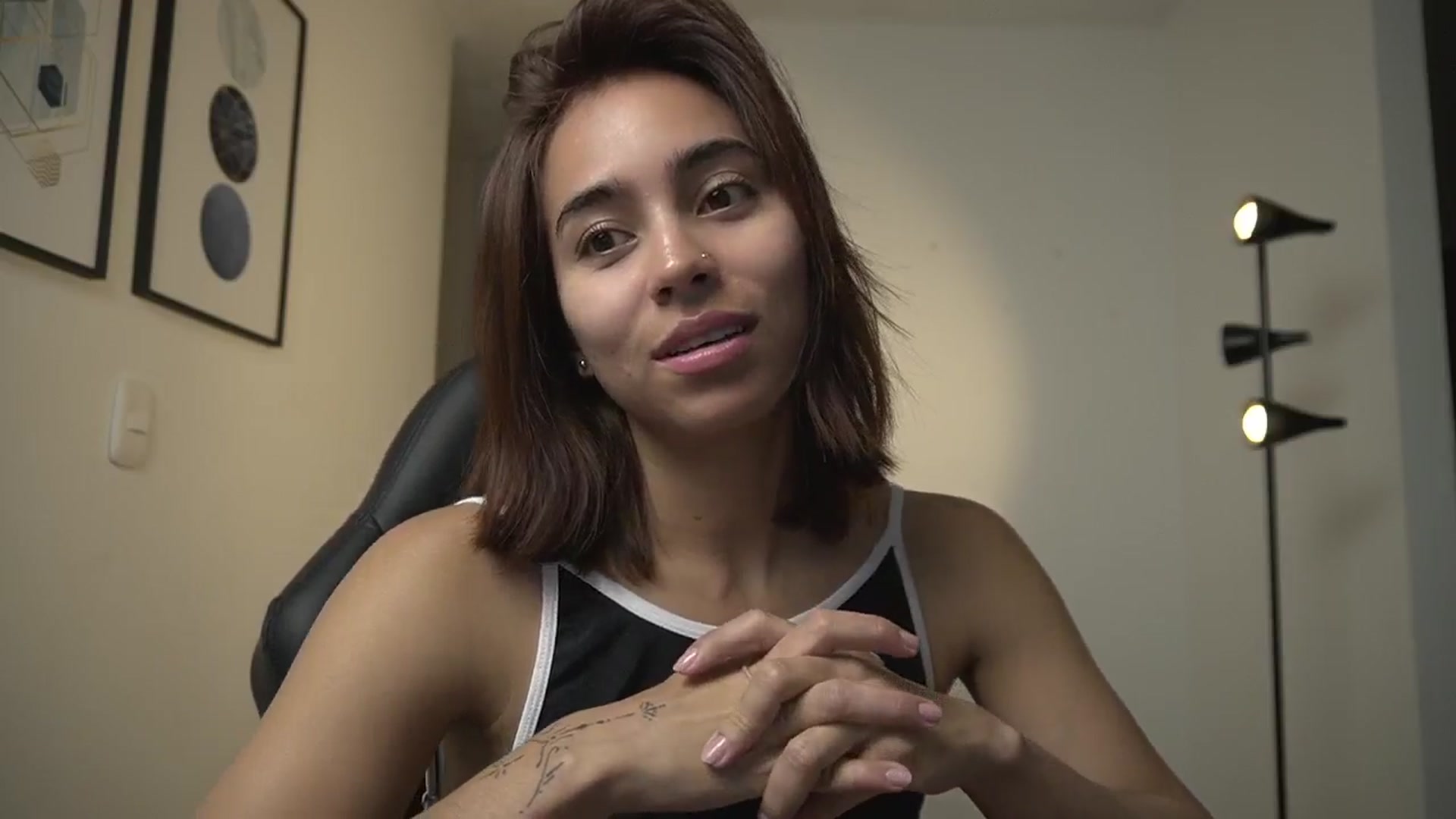 Gallery image thumbnail from Xialing's myfreecams stream on, 09/18/2024, 24:46 image 18 of 20