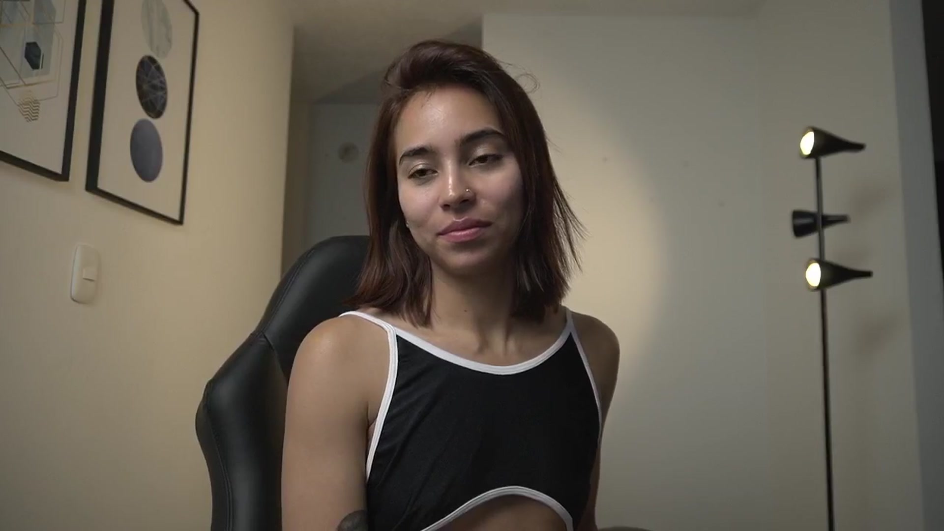 Gallery image thumbnail from Xialing's myfreecams stream on, 09/18/2024, 24:46 image 20 of 20
