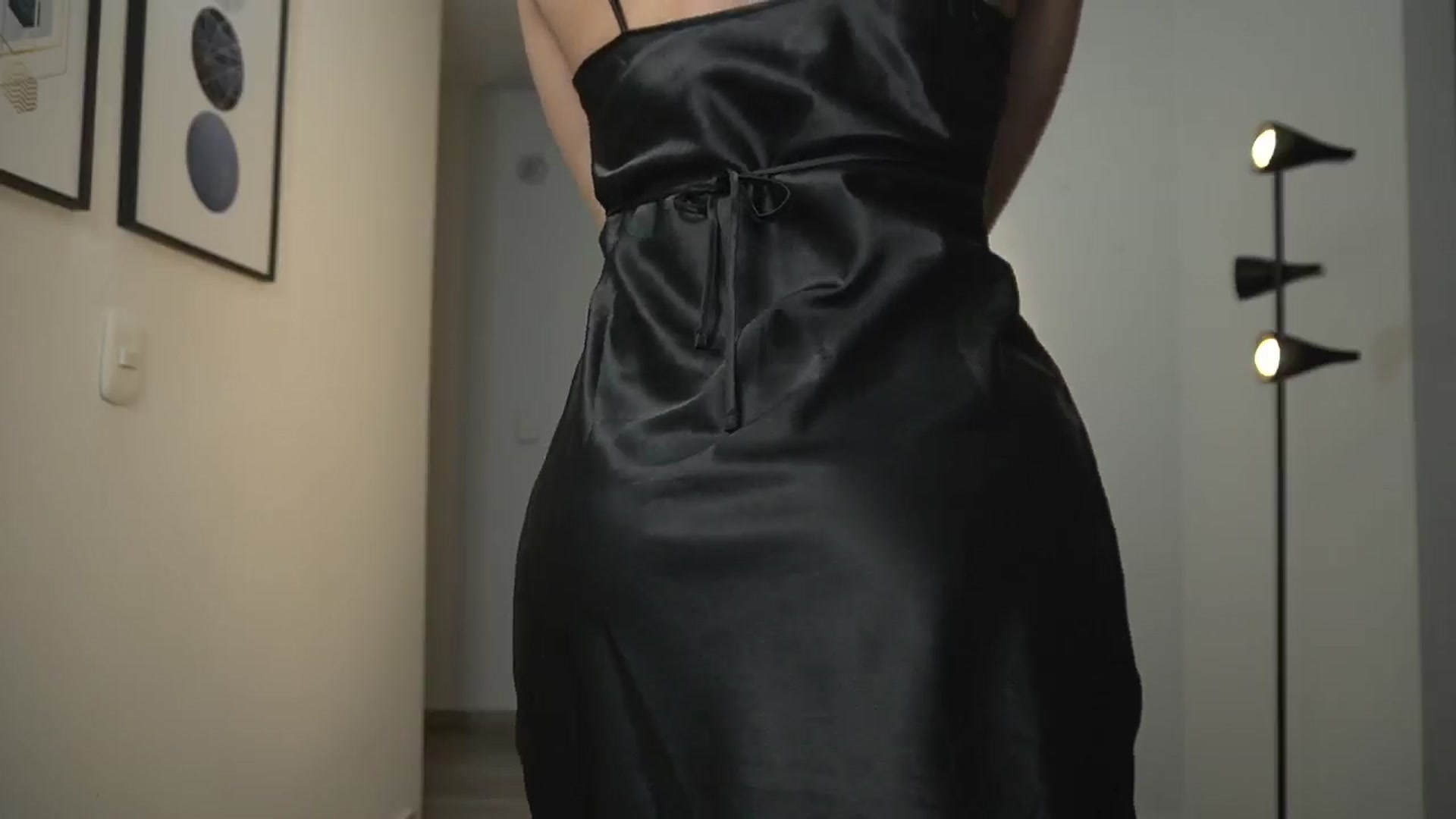 Gallery image thumbnail from Xialing's myfreecams stream on, 09/18/2024, 22:19 image 2 of 20