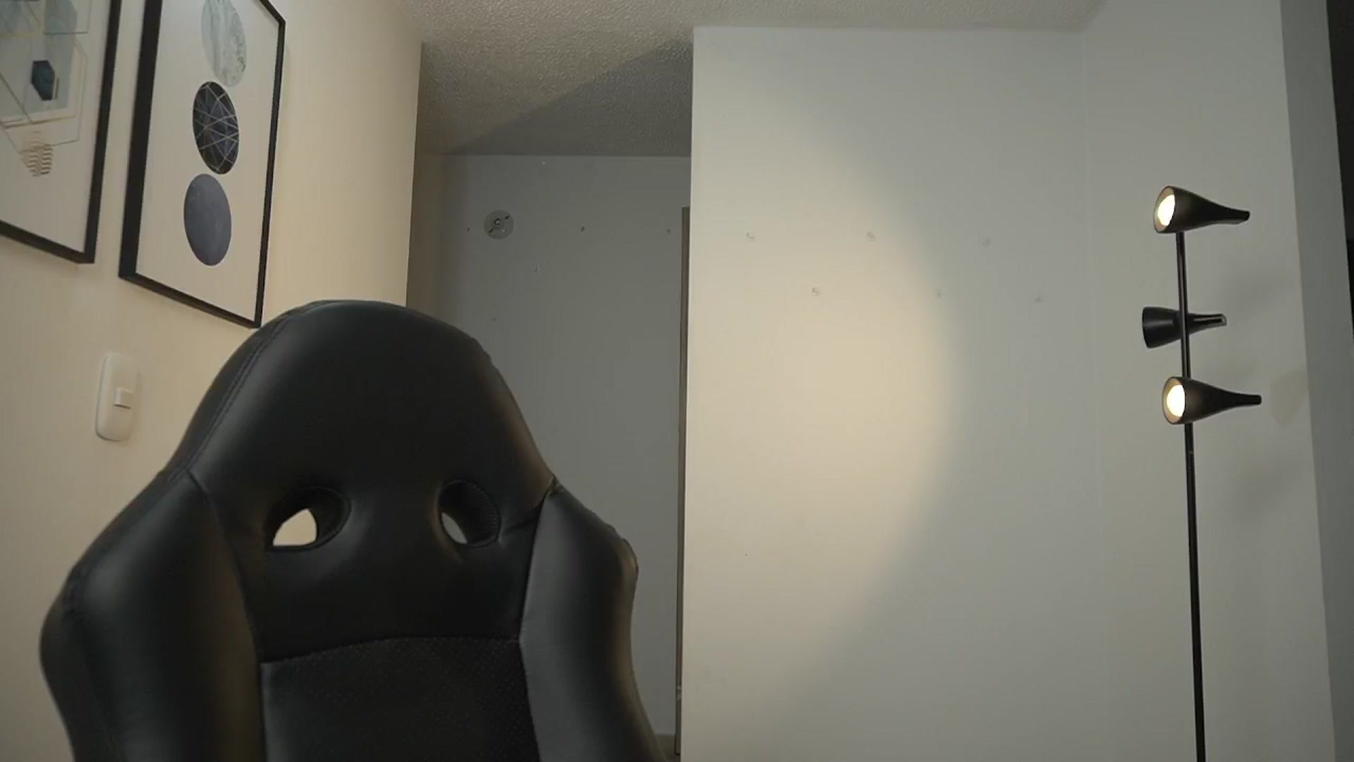 Gallery image thumbnail from Xialing's myfreecams stream on, 09/18/2024, 22:19 image 5 of 20