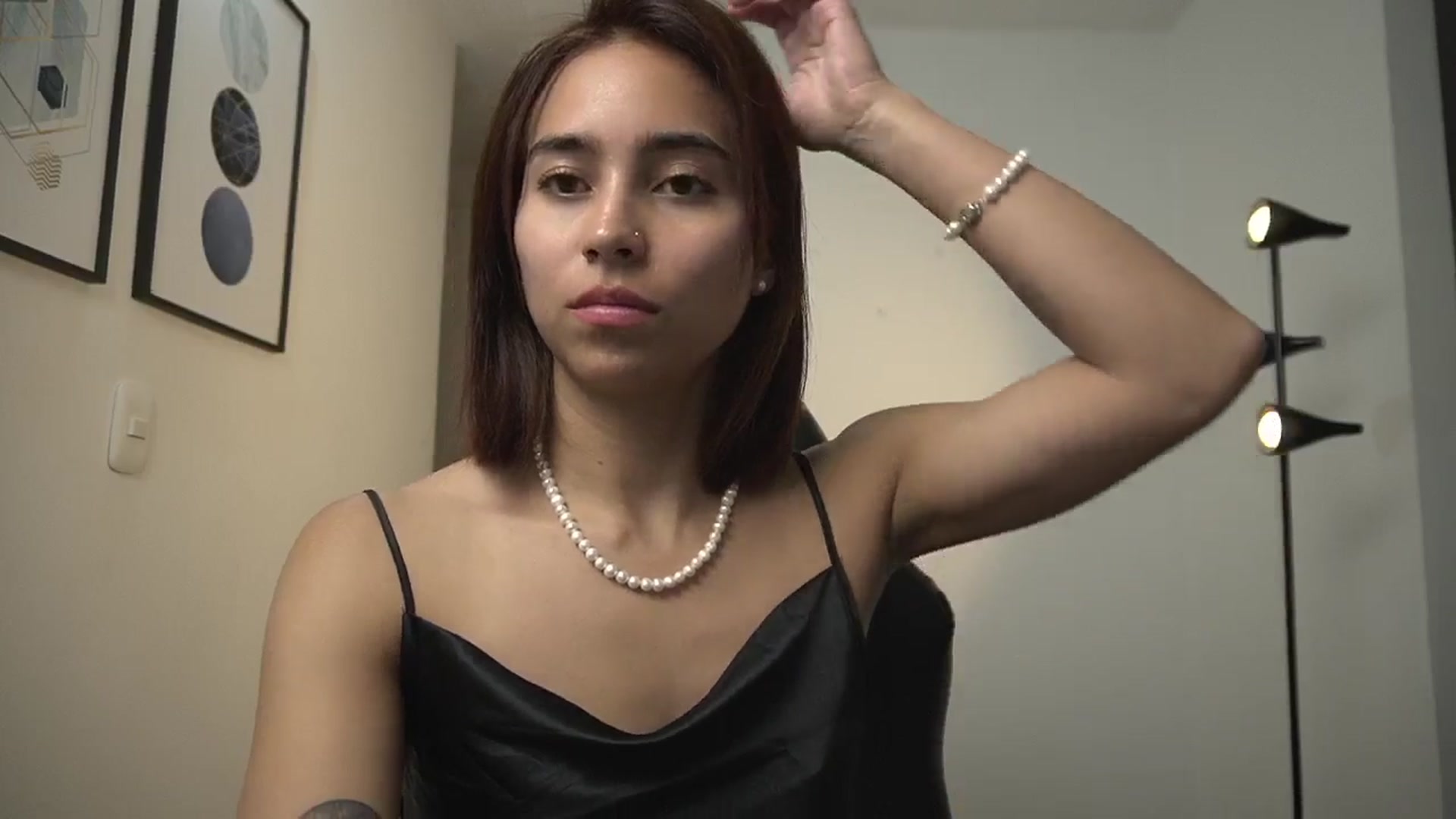 Gallery image thumbnail from Xialing's myfreecams stream on, 09/18/2024, 22:19 image 13 of 20