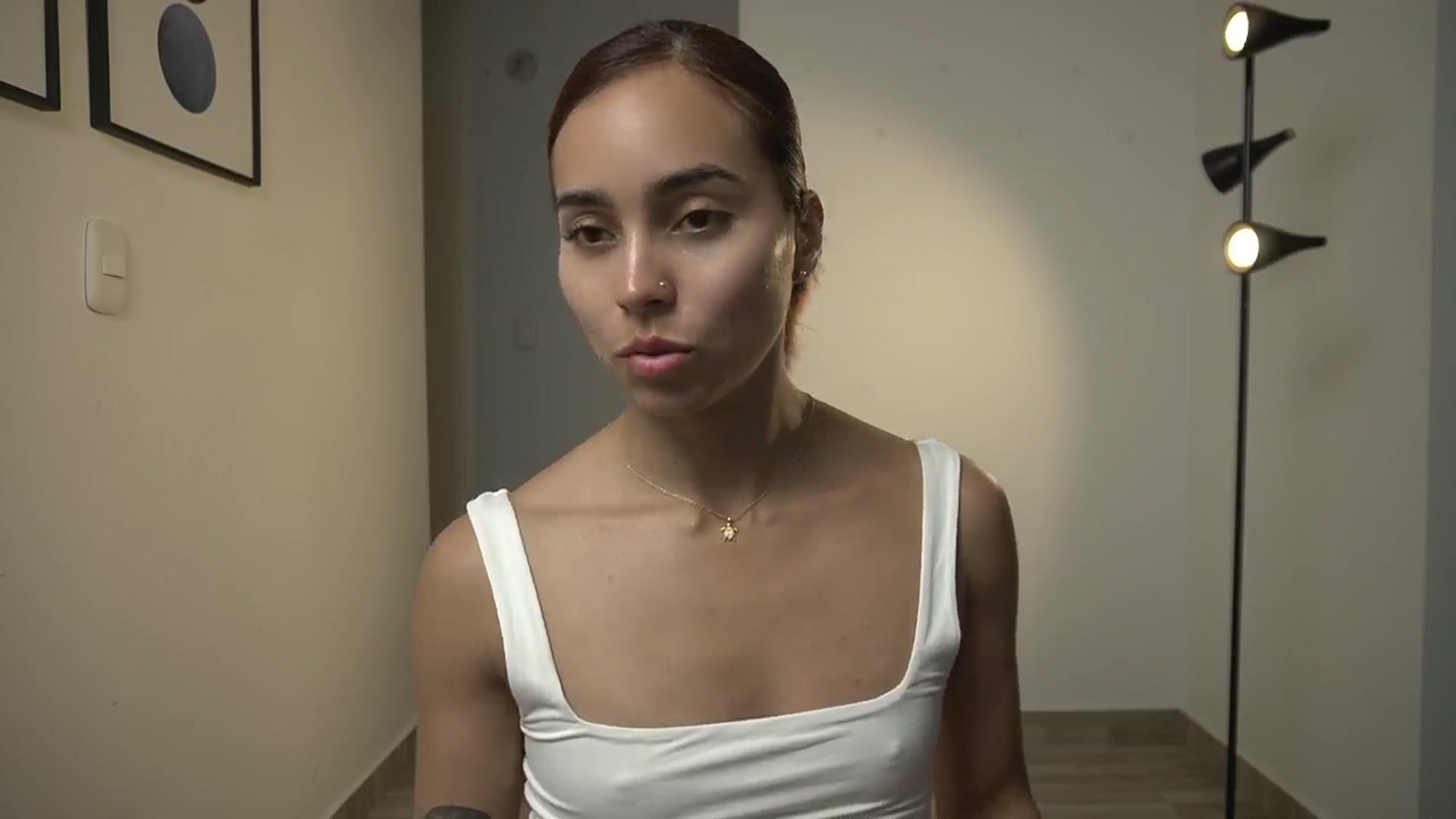 Gallery image thumbnail from Xialing's myfreecams stream on, 09/26/2024, 24:18 image 15 of 20