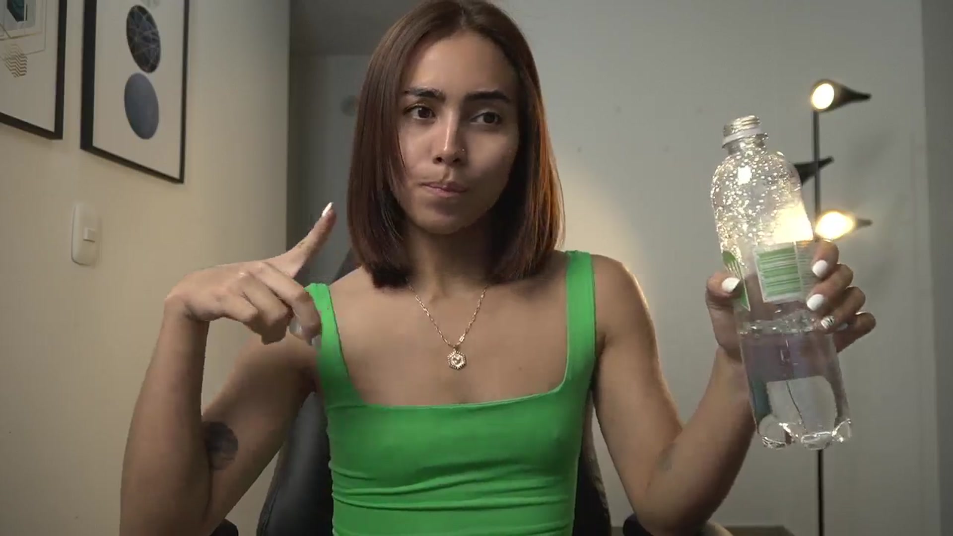 Gallery image thumbnail from Xialing's myfreecams stream on, 09/26/2024, 21:17 image 18 of 20