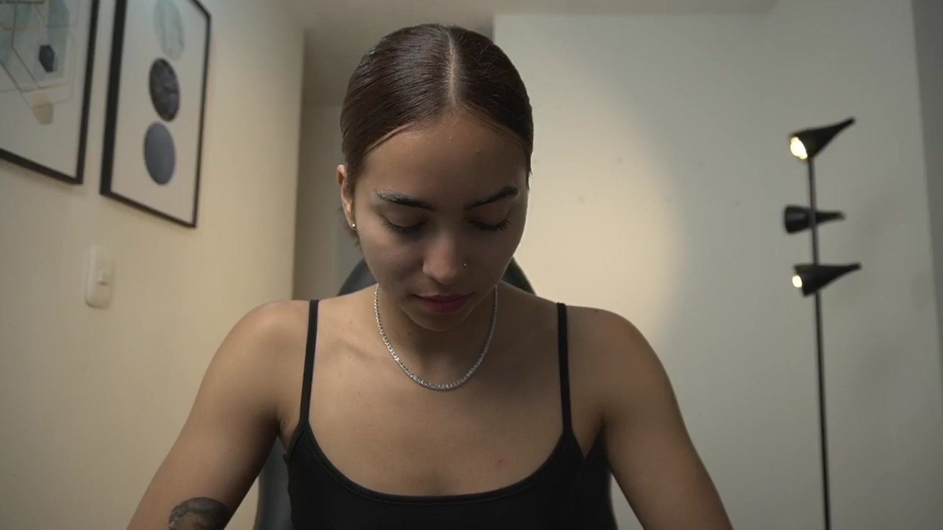 Gallery image thumbnail from Xialing's myfreecams stream on, 09/30/2024, 23:32 image 10 of 20