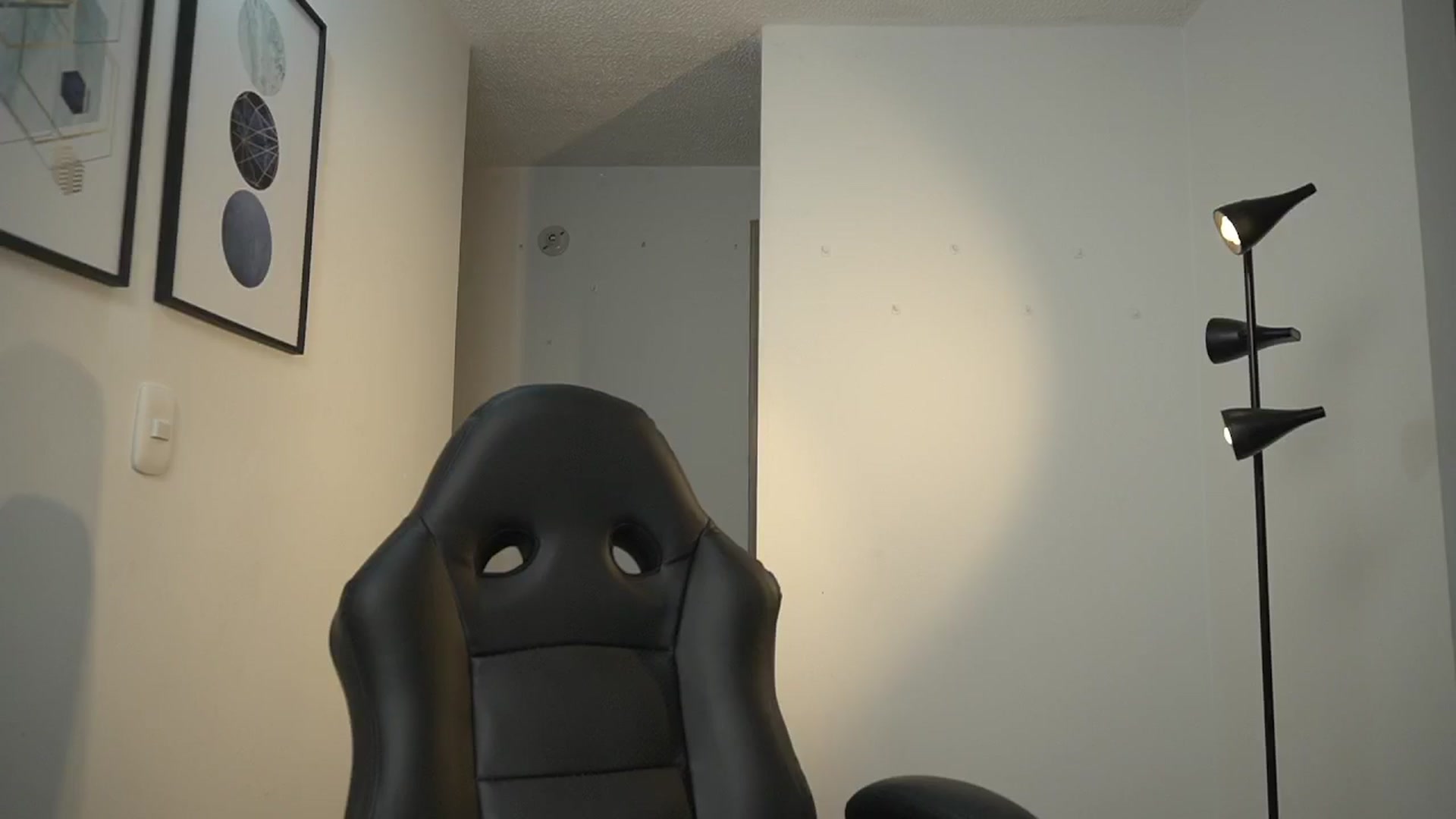 Gallery image thumbnail from Xialing's myfreecams stream on, 09/30/2024, 23:32 image 2 of 20