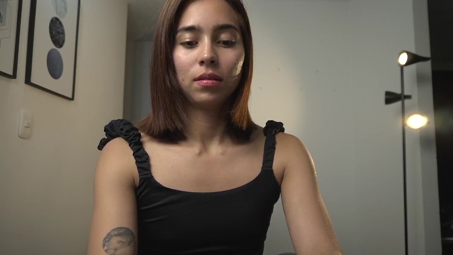 Gallery image thumbnail from Xialing's myfreecams stream on, 10/02/2024, 22:47 image 15 of 20