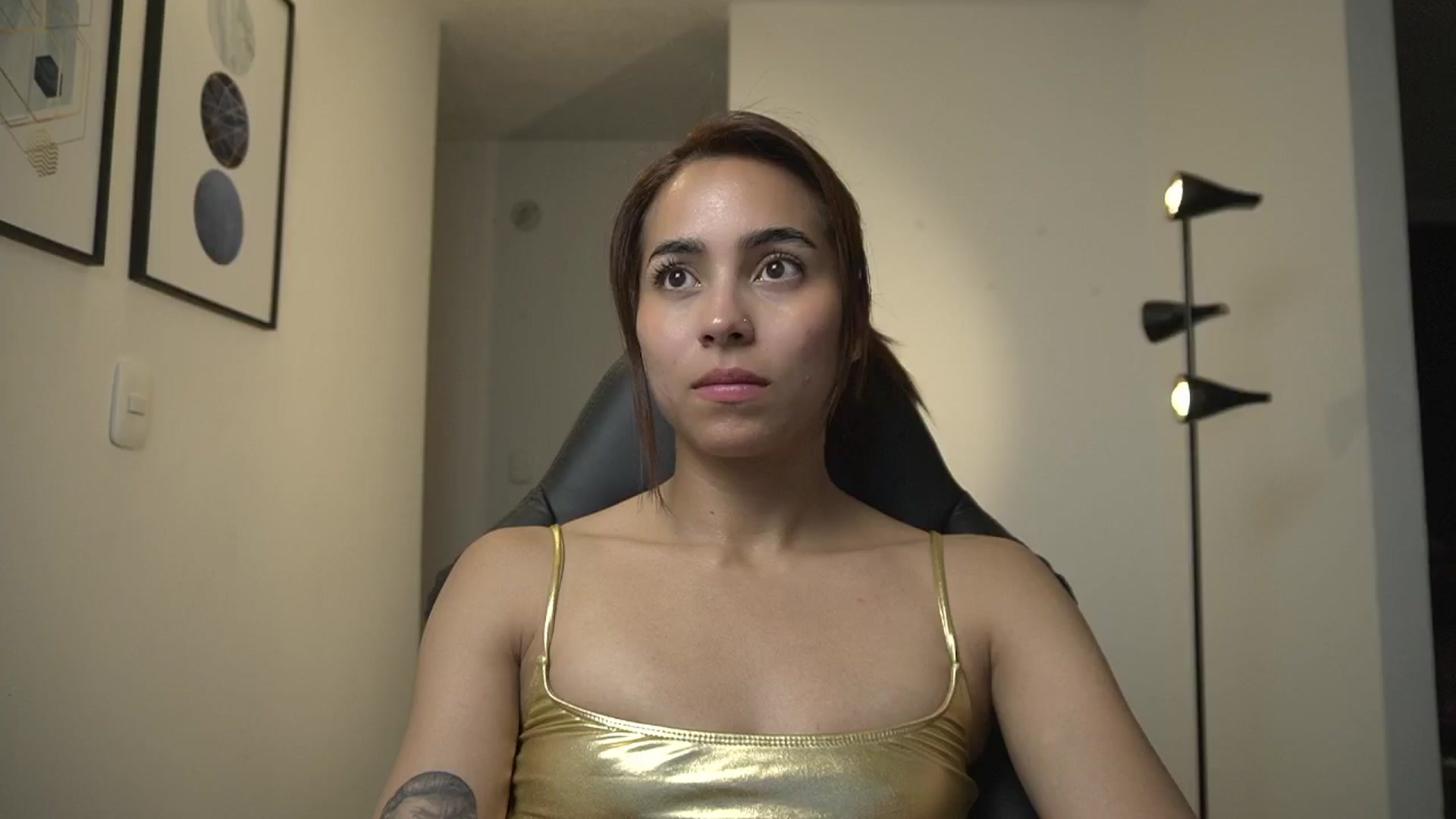 Gallery image thumbnail from Xialing's myfreecams stream on, 10/07/2024, 24:21 image 20 of 20