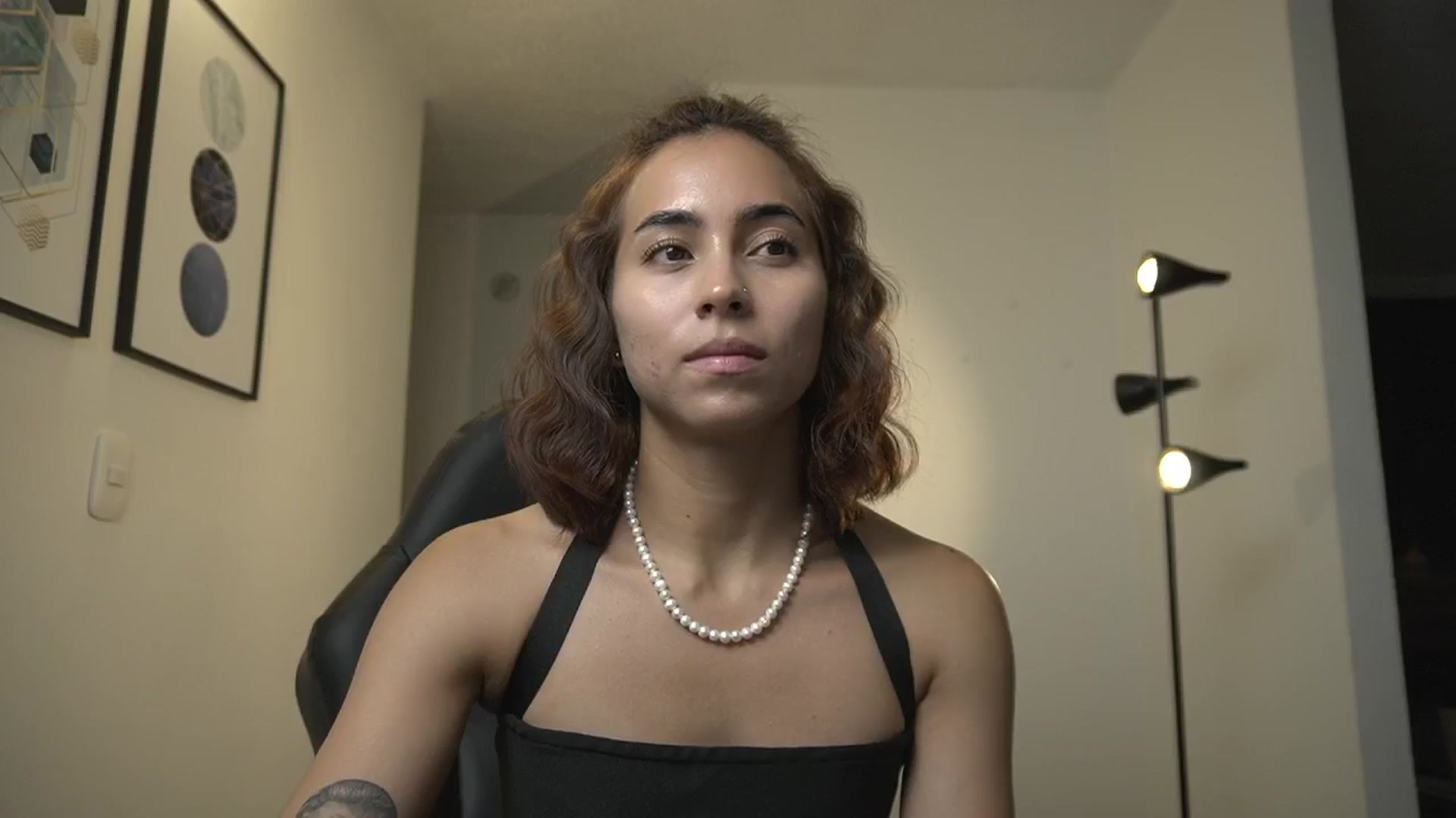 Gallery image thumbnail from Xialing's myfreecams stream on, 10/08/2024, 22:57 image 11 of 20