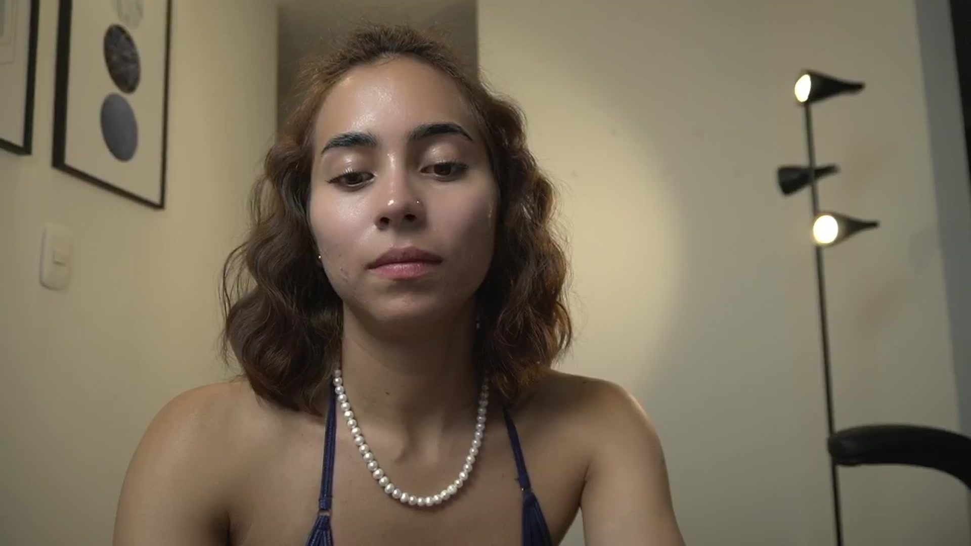 Gallery image thumbnail from Xialing's myfreecams stream on, 10/09/2024, 24:42 image 16 of 20