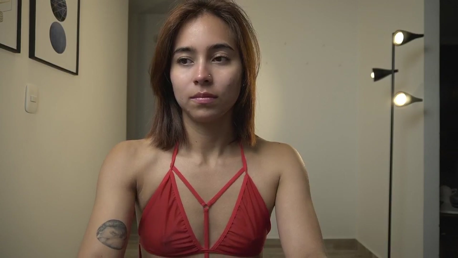 Gallery image thumbnail from Xialing's myfreecams stream on, 10/14/2024, 24:00 image 19 of 20