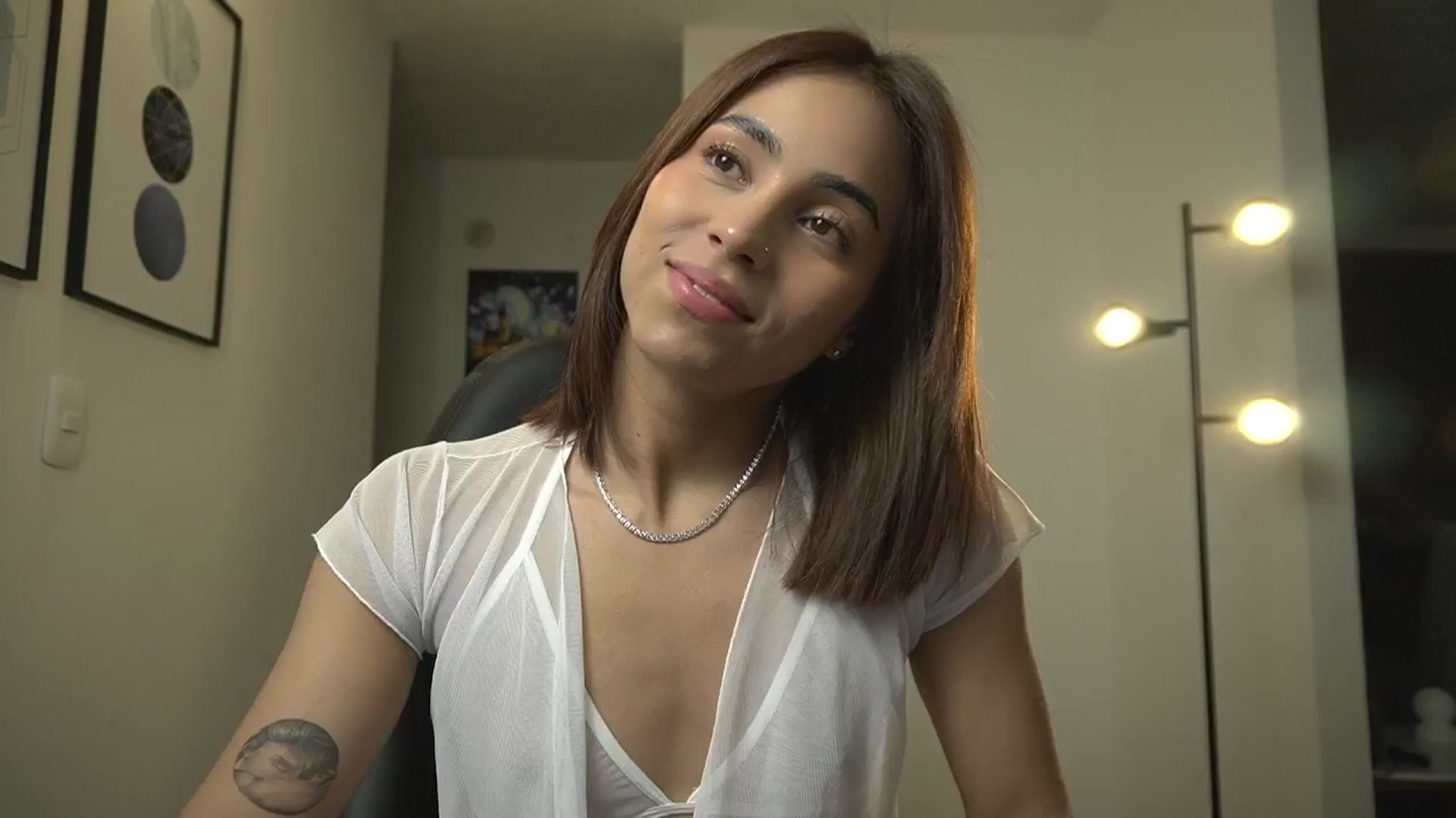 Gallery image thumbnail from Xialing's myfreecams stream on, 10/16/2024, 01:05 image 2 of 20