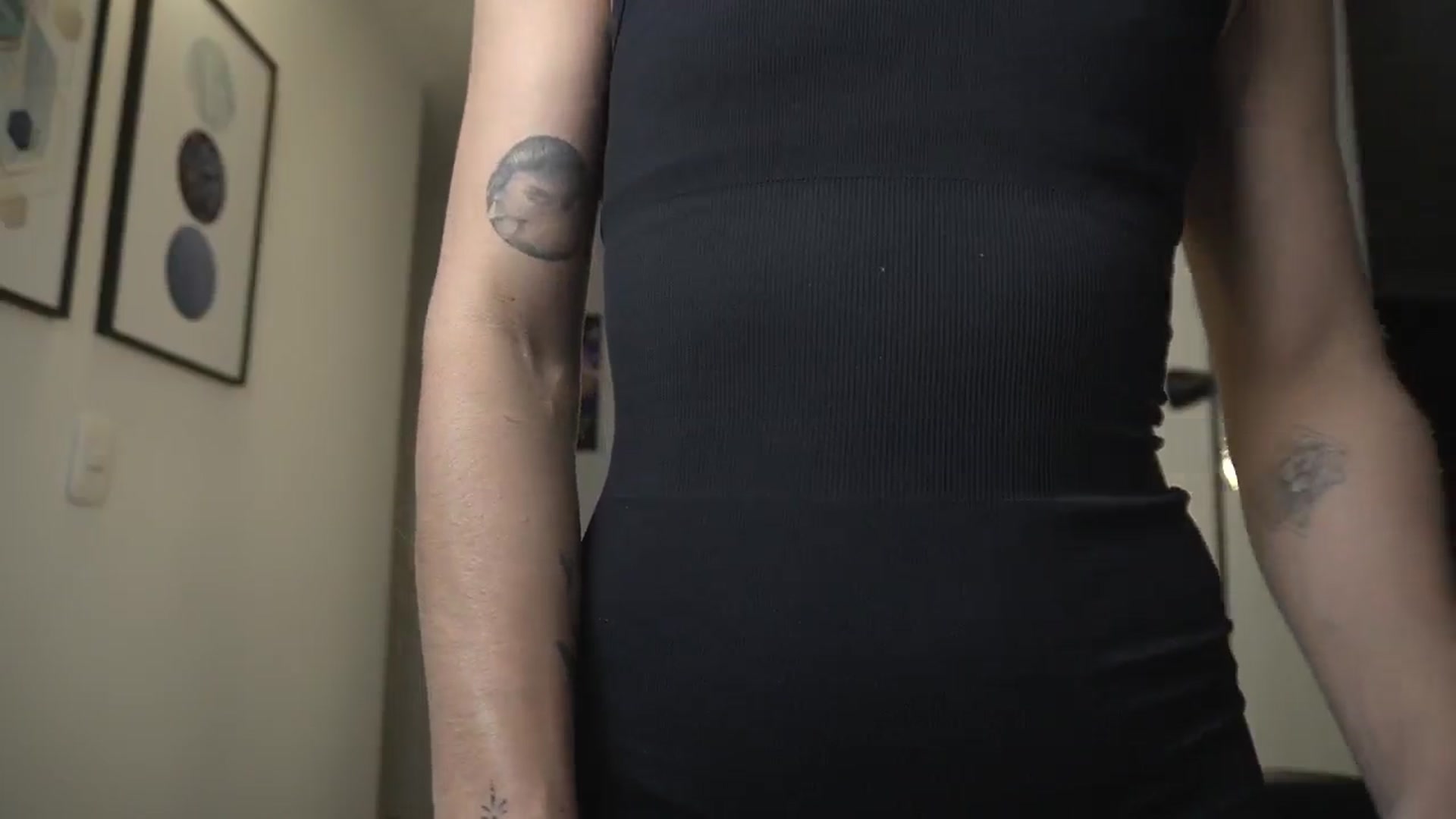 Gallery image thumbnail from Xialing's myfreecams stream on, 10/17/2024, 24:02 image 7 of 20