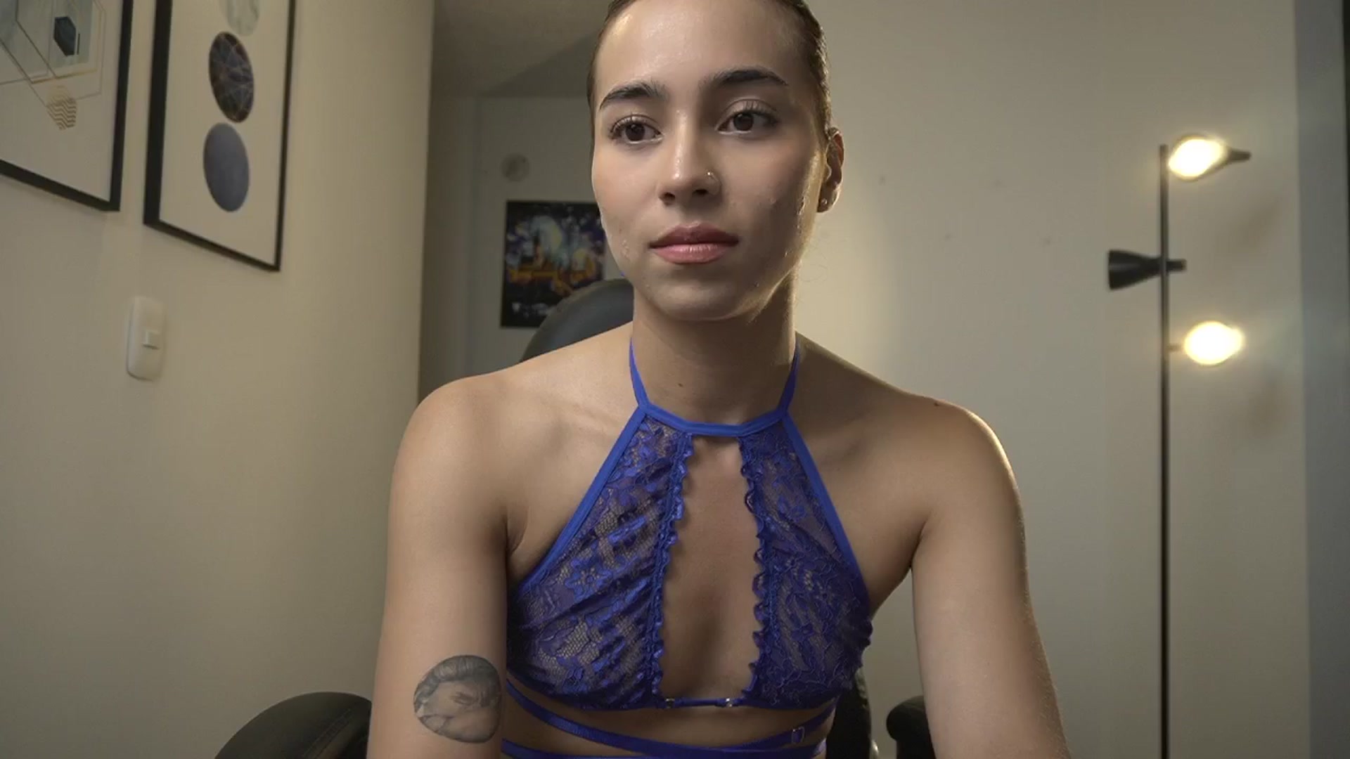 Gallery image thumbnail from Xialing's myfreecams stream on, 10/20/2024, 22:24 image 16 of 20