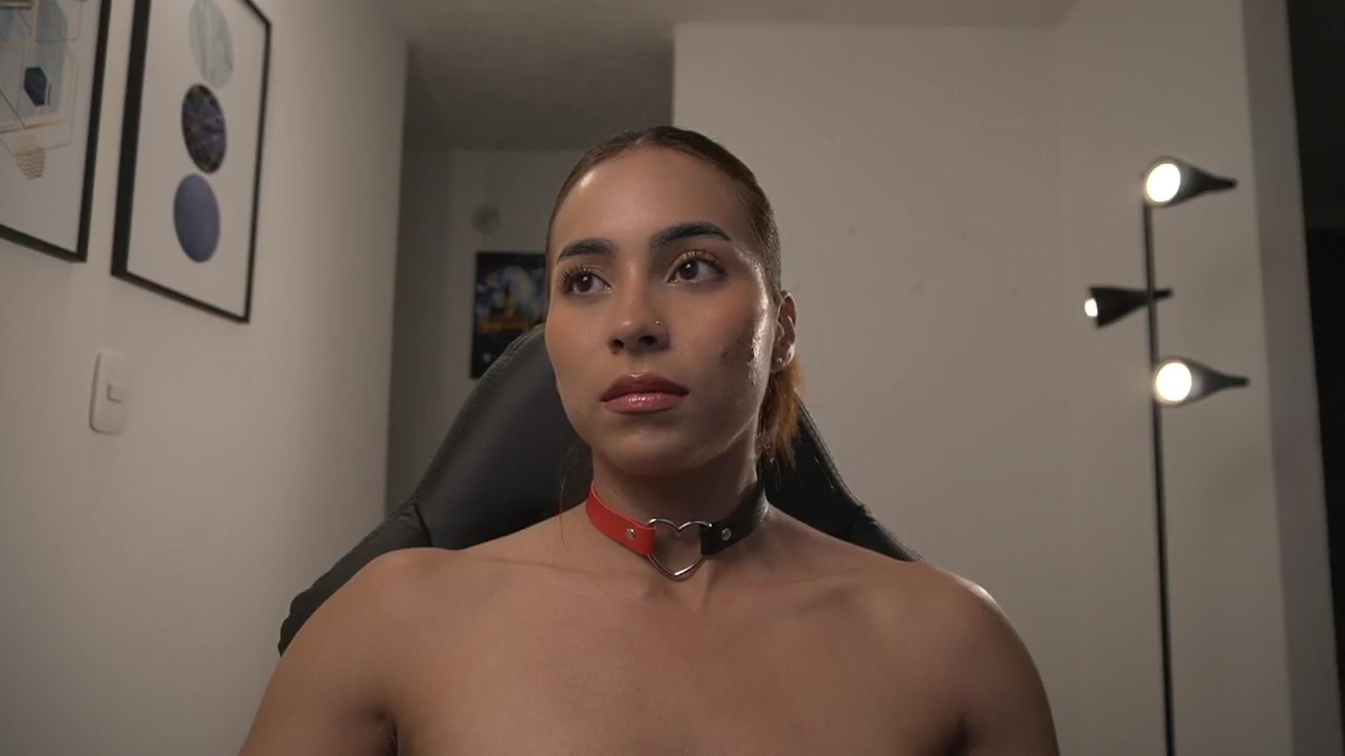 Gallery image thumbnail from Xialing's myfreecams stream on, 10/21/2024, 23:59 image 18 of 20