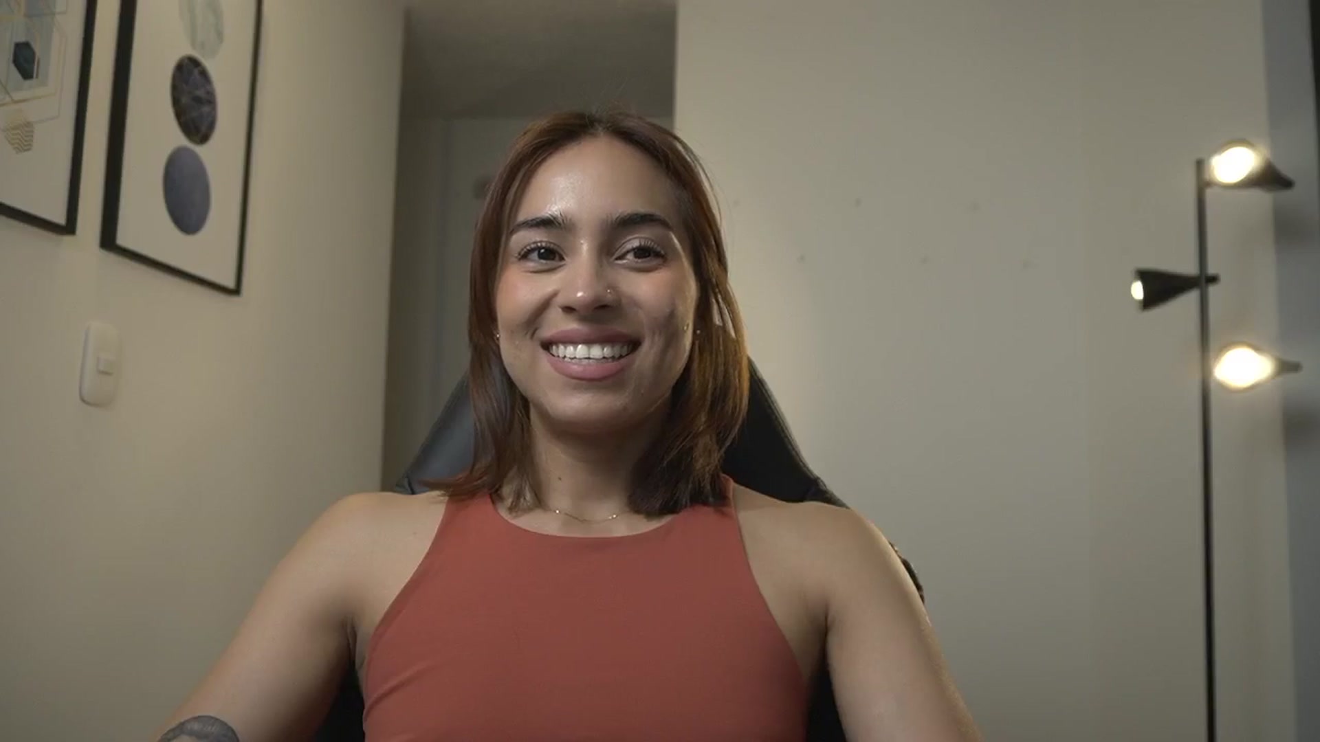 Gallery image thumbnail from Xialing's myfreecams stream on, 10/26/2024, 01:00 image 7 of 20