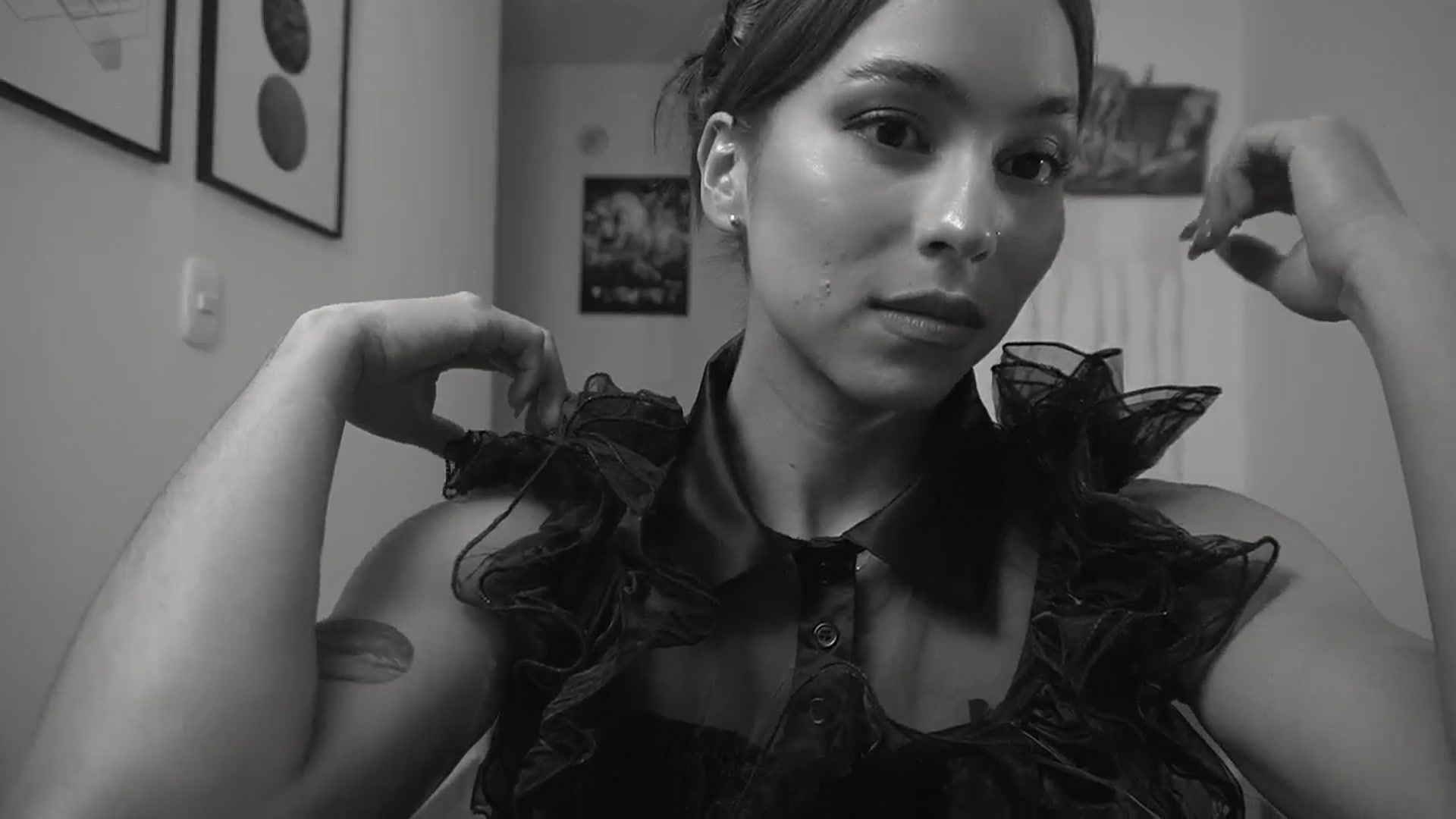 Gallery image thumbnail from Xialing's myfreecams stream on, 10/27/2024, 01:21 image 2 of 20