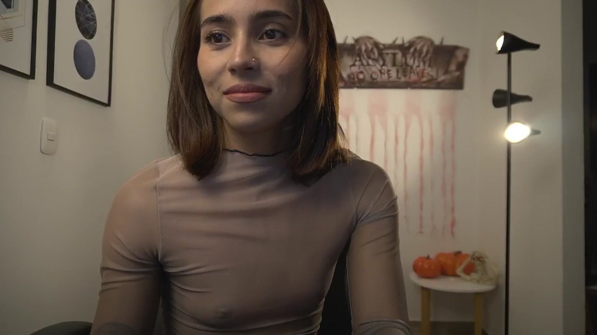 Gallery image thumbnail from Xialing's myfreecams stream on, 10/29/2024, 24:02 image 17 of 20