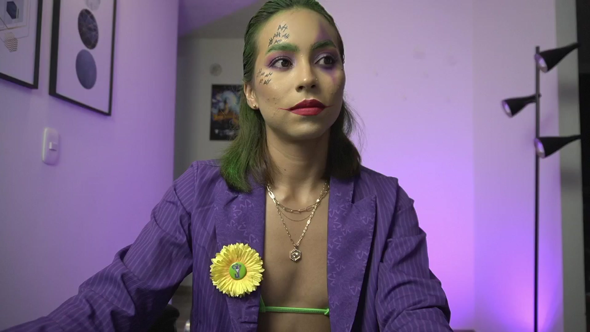 Gallery image thumbnail from Xialing's myfreecams stream on, 11/03/2024, 22:19 image 3 of 20