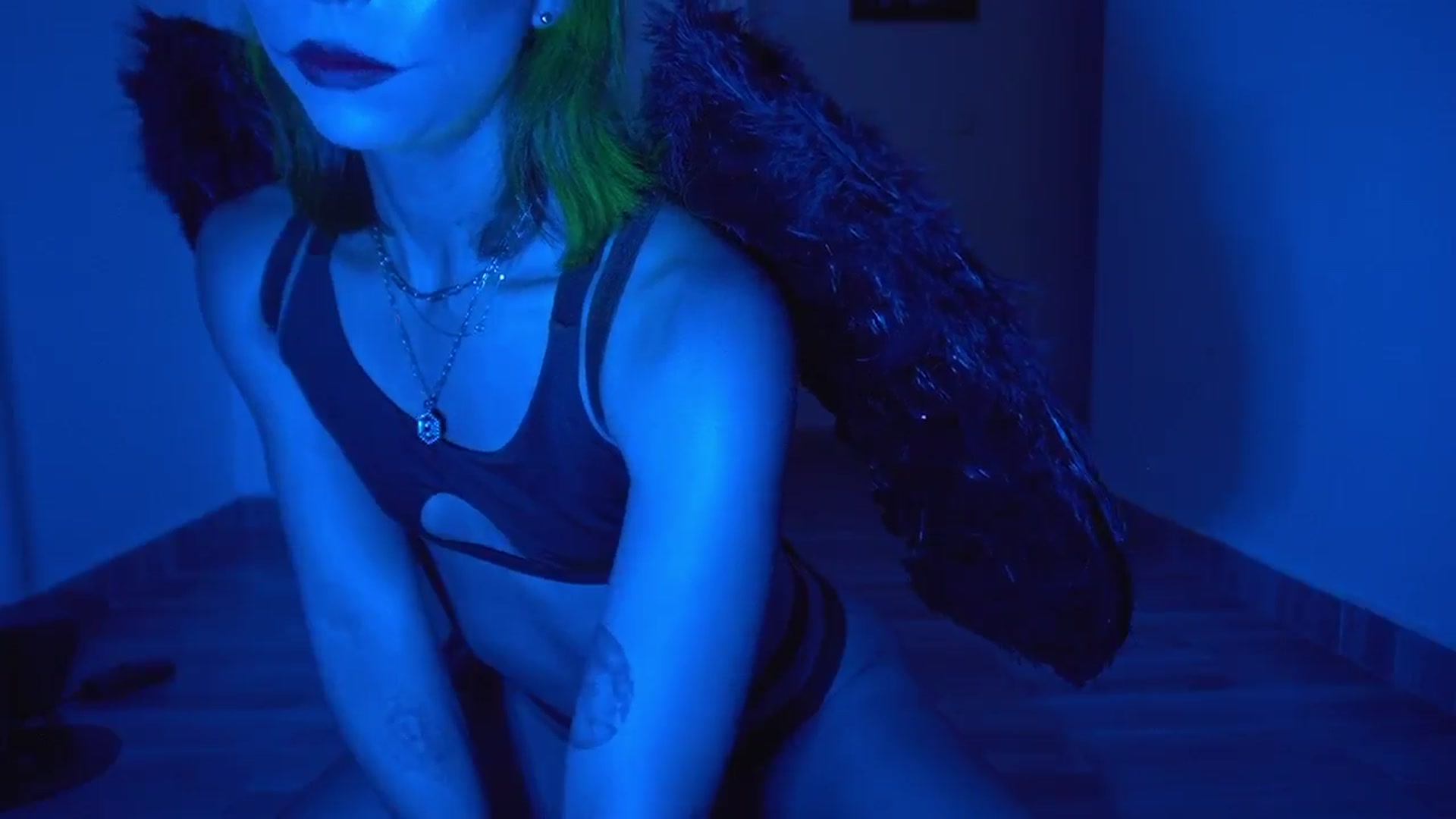 Gallery image thumbnail from Xialing's myfreecams stream on, 11/04/2024, 01:49 image 4 of 20
