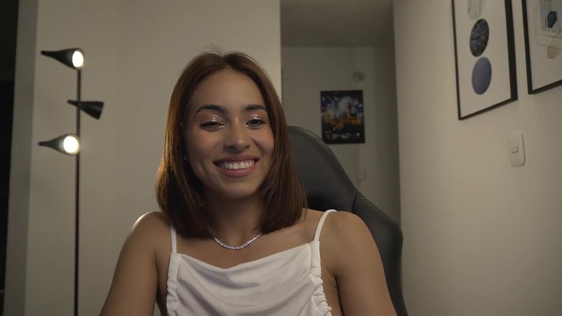 Gallery image thumbnail from Xialing's myfreecams stream on, 11/05/2024, 24:56 image 17 of 20