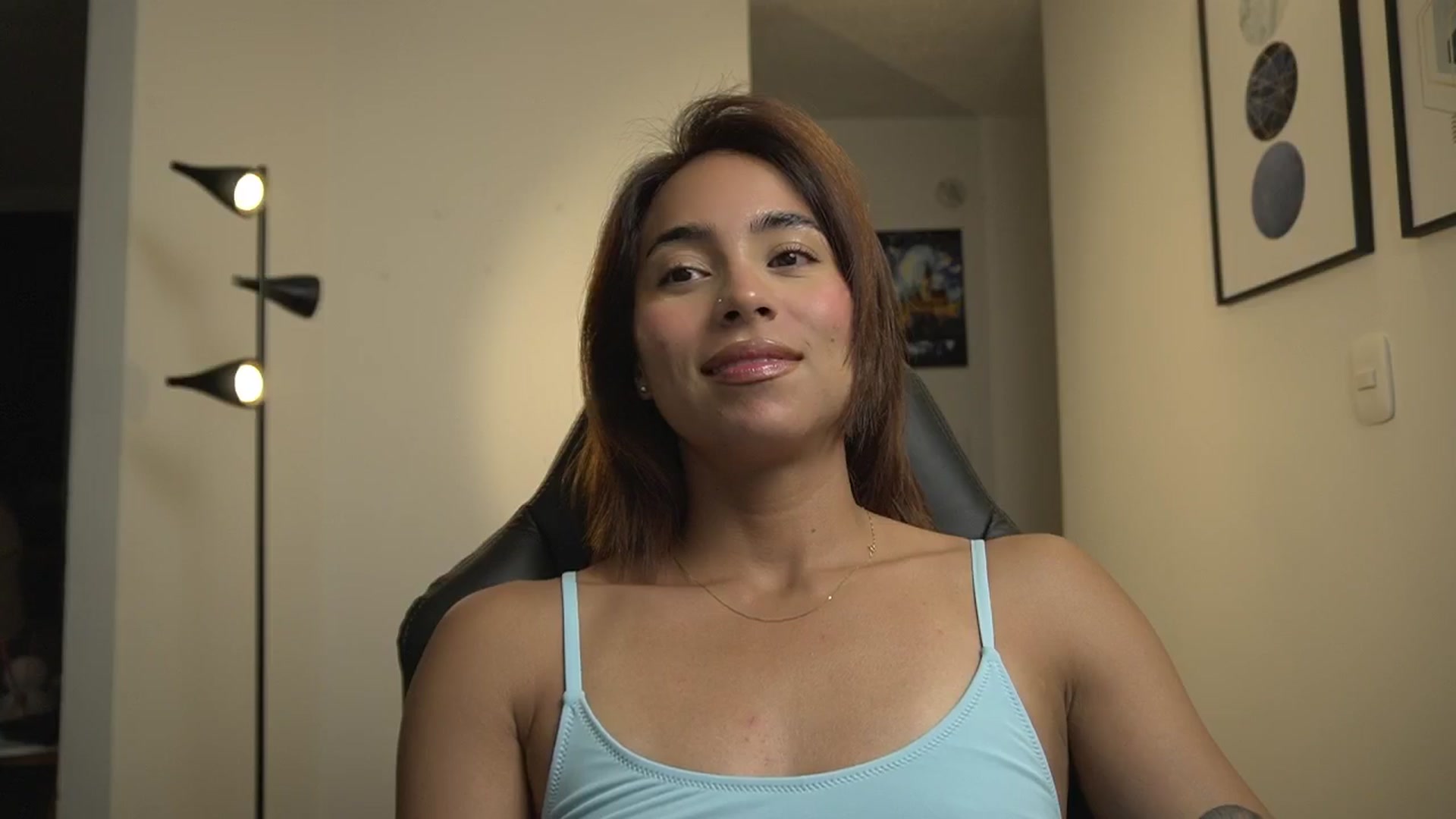 Gallery image thumbnail from Xialing's myfreecams stream on, 11/16/2024, 01:58 image 7 of 20