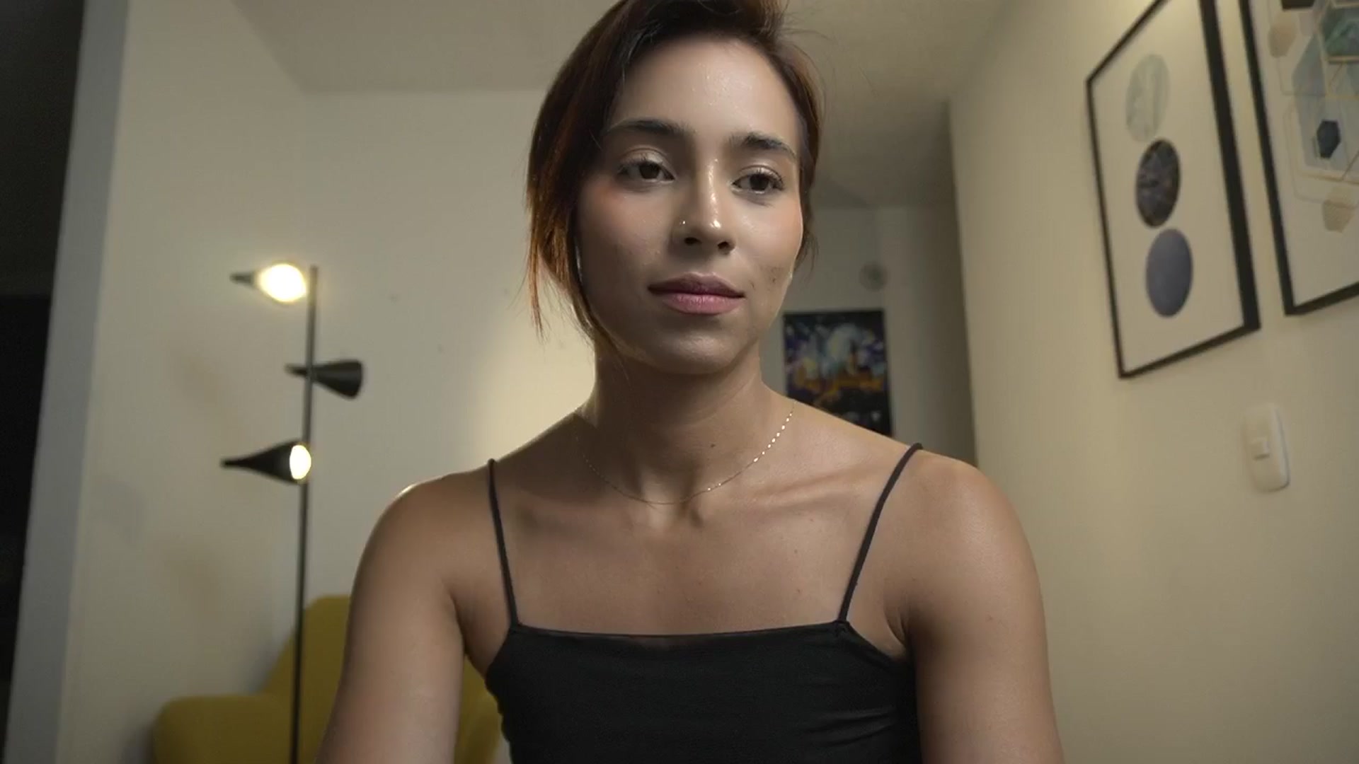 Gallery image thumbnail from Xialing's myfreecams stream on, 11/20/2024, 24:54 image 5 of 20