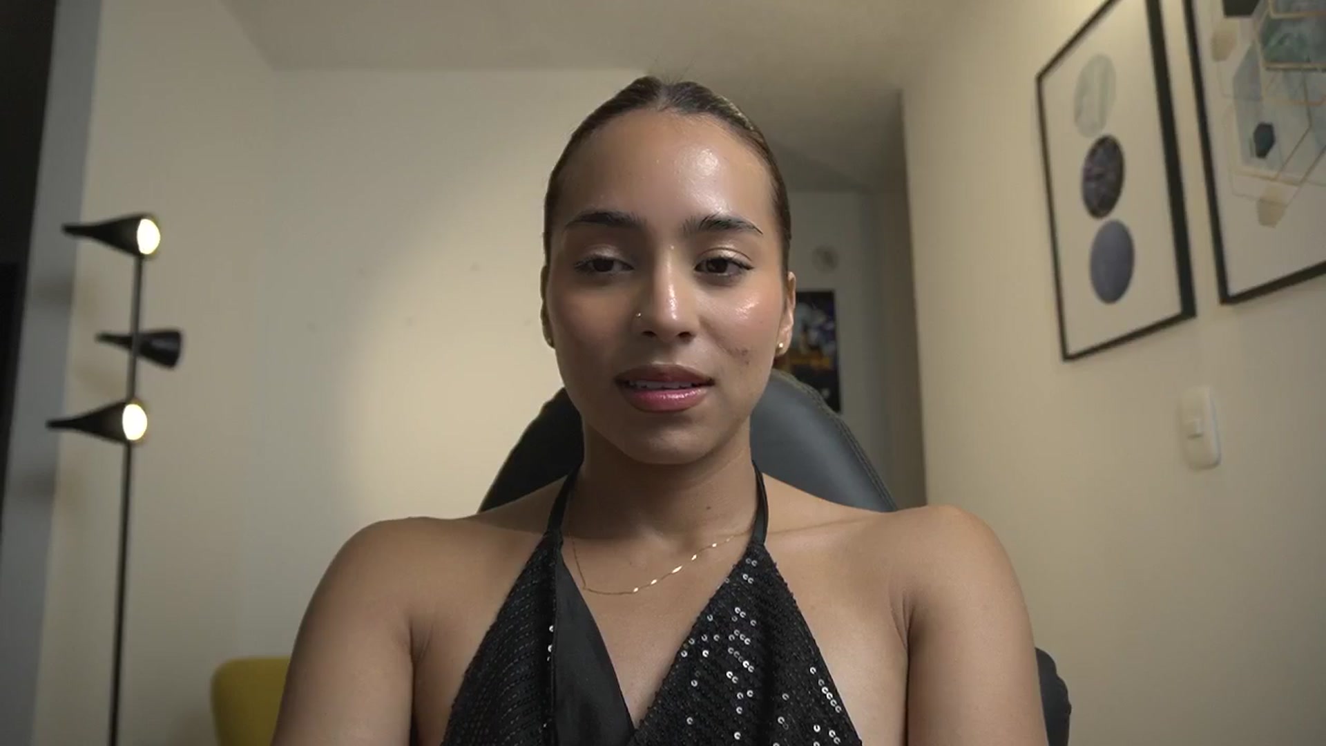 Gallery image thumbnail from Xialing's myfreecams stream on, 11/21/2024, 23:27 image 20 of 20