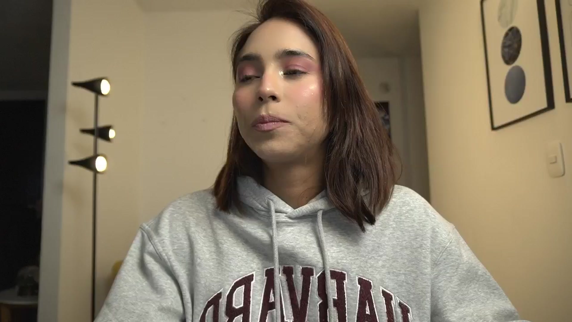 Gallery image thumbnail from Xialing's myfreecams stream on, 11/26/2024, 21:50 image 4 of 20