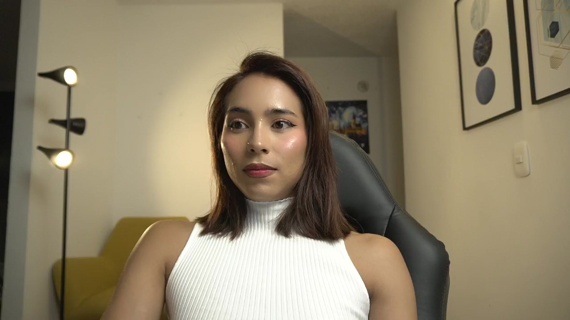 Gallery image thumbnail from Xialing's myfreecams stream on, 12/03/2024, 01:17 image 12 of 20
