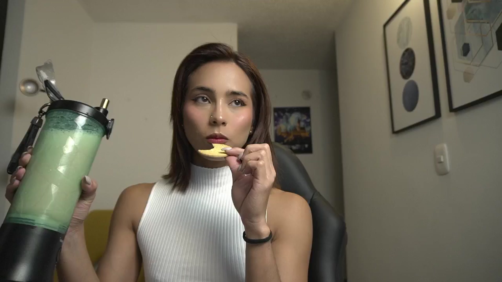 Gallery image thumbnail from Xialing's myfreecams stream on, 12/03/2024, 01:17 image 1 of 20