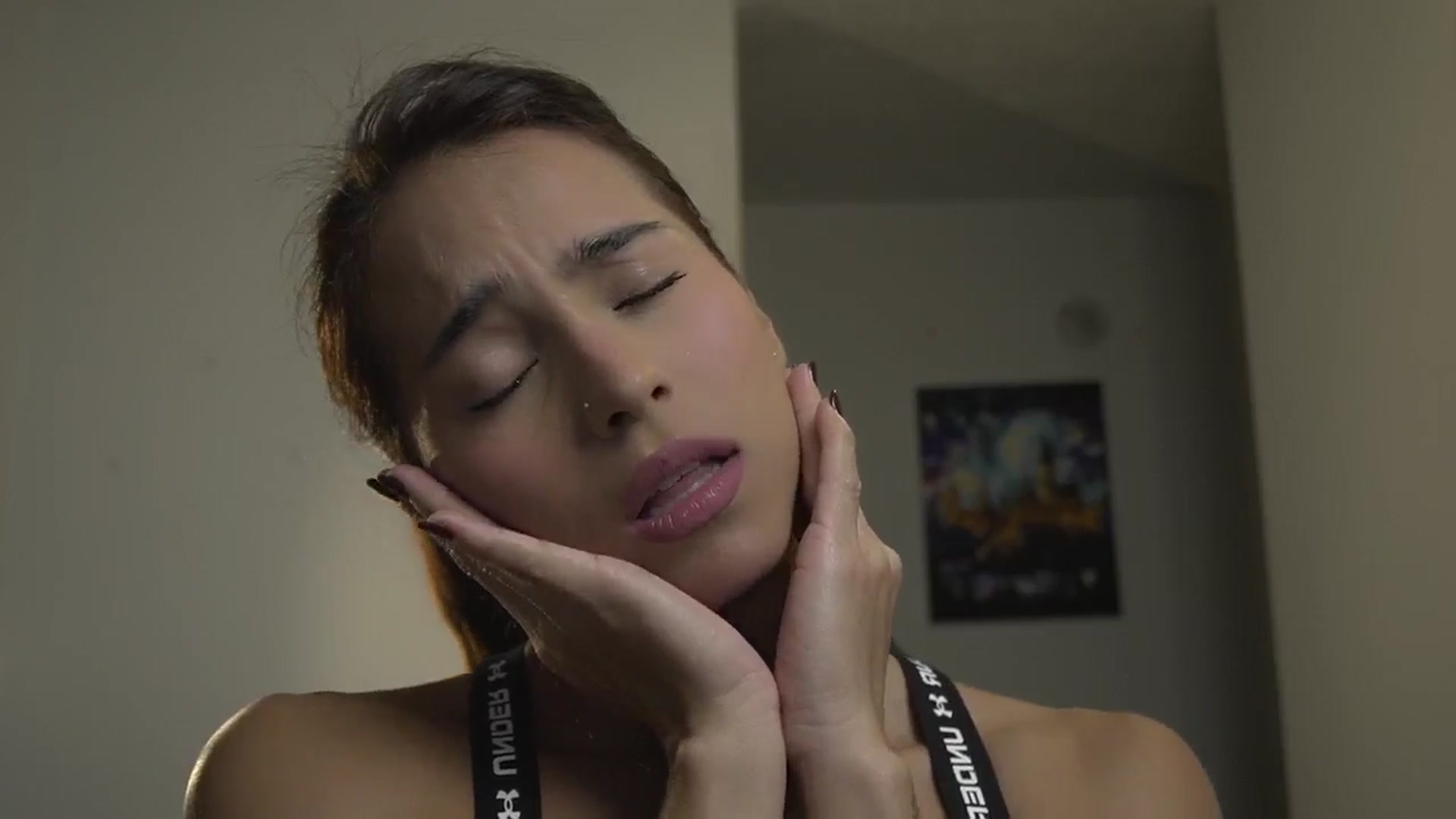 Gallery image thumbnail from Xialing's myfreecams stream on, 12/07/2024, 01:51 image 6 of 20