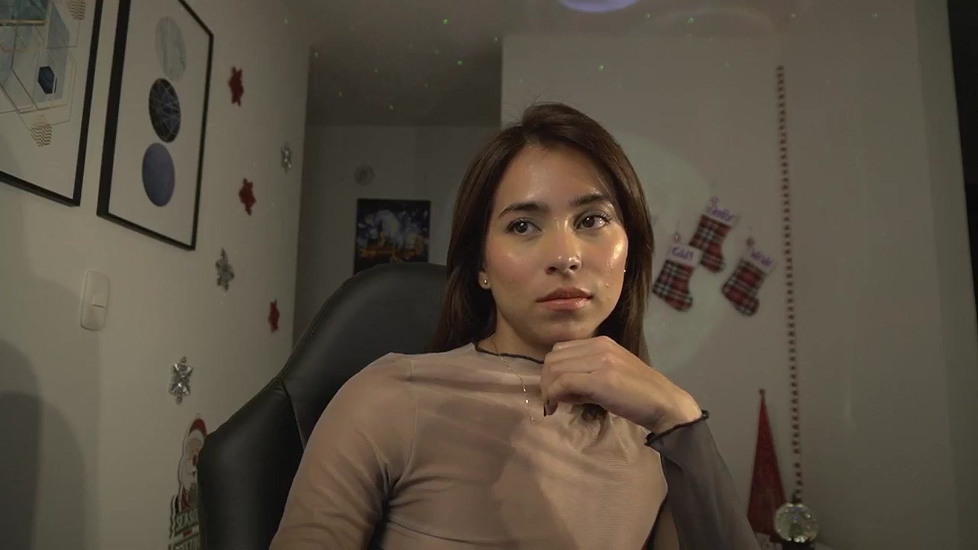 Gallery image thumbnail from Xialing's myfreecams stream on, 12/10/2024, 23:26 image 17 of 20