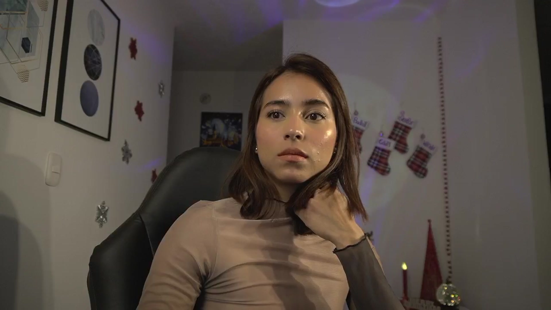 Gallery image thumbnail from Xialing's myfreecams stream on, 12/10/2024, 23:26 image 10 of 20
