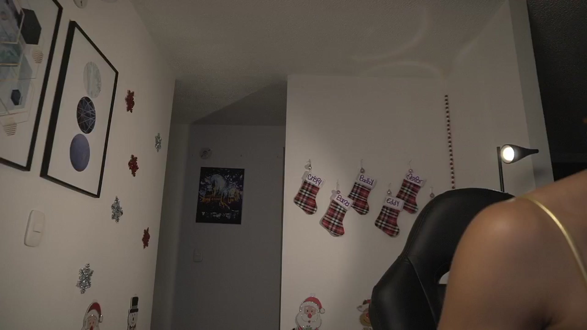 Gallery image thumbnail from Xialing's myfreecams stream on, 12/12/2024, 01:04 image 14 of 20