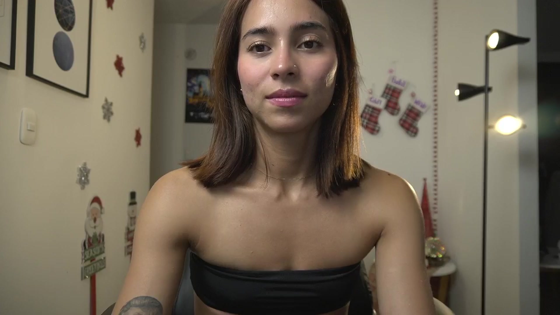 Gallery image thumbnail from Xialing's myfreecams stream on, 12/15/2024, 22:32 image 10 of 20