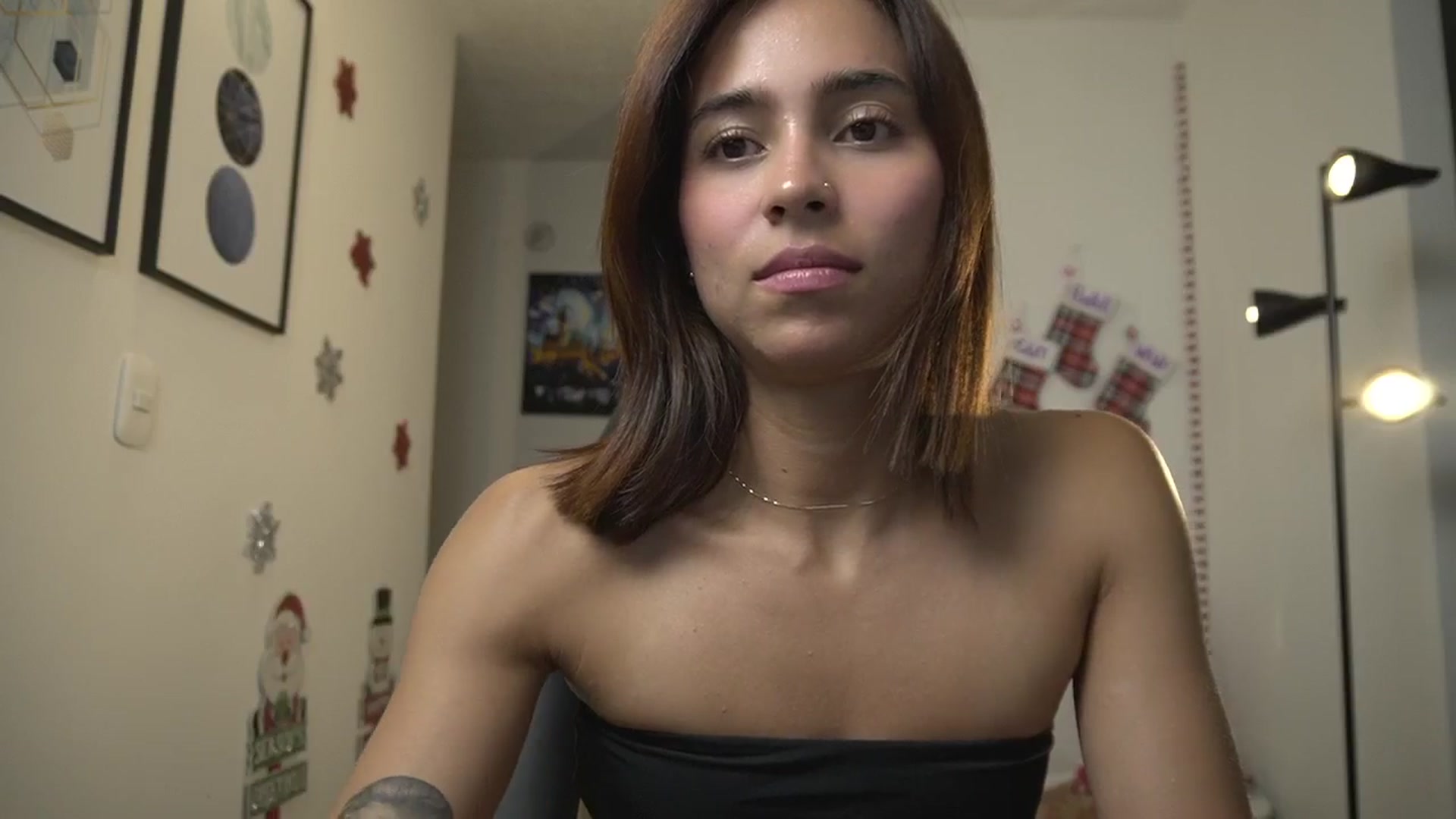 Gallery image thumbnail from Xialing's myfreecams stream on, 12/15/2024, 23:35 image 20 of 20