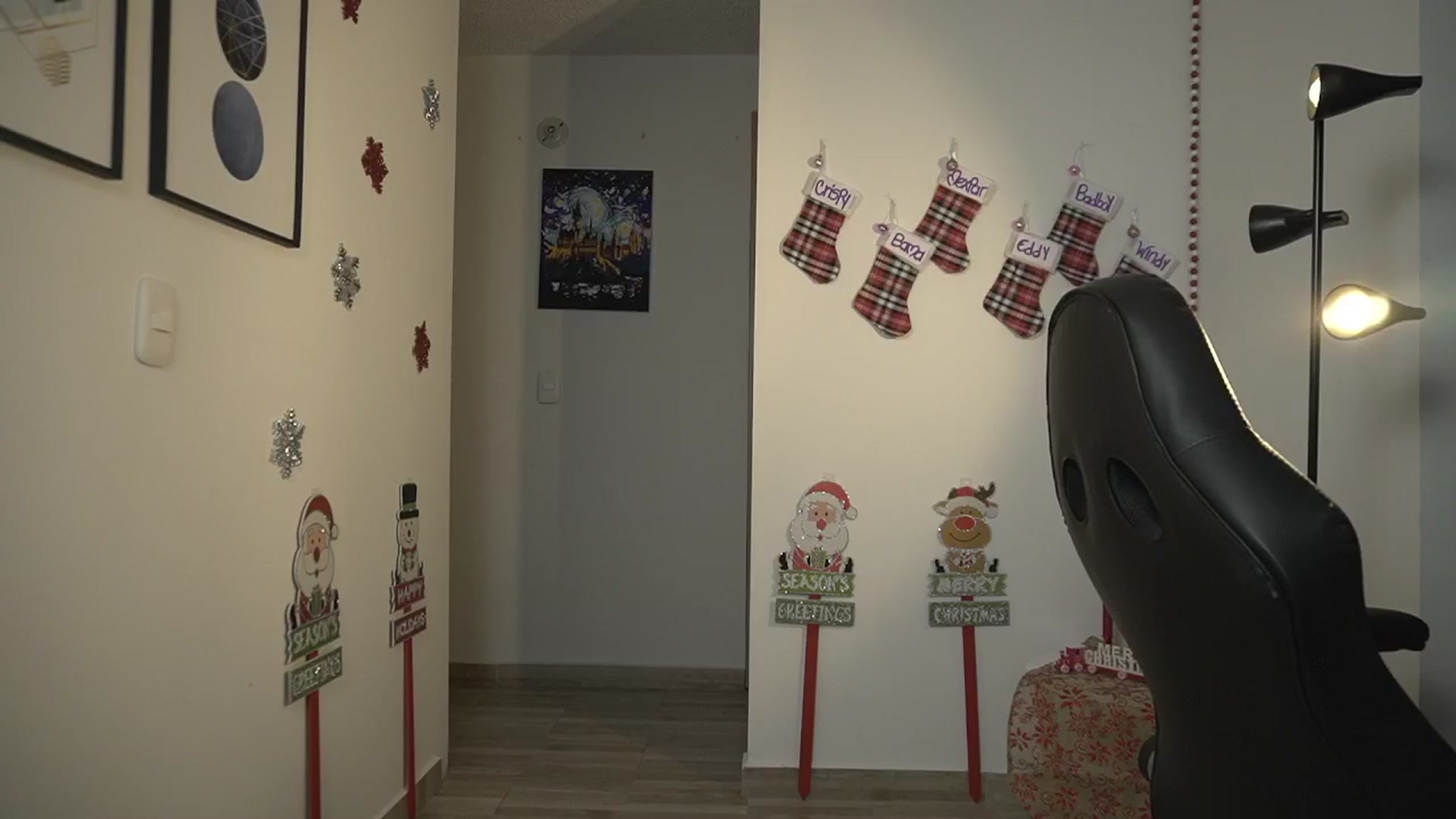 Gallery image thumbnail from Xialing's myfreecams stream on, 12/16/2024, 23:23 image 13 of 20