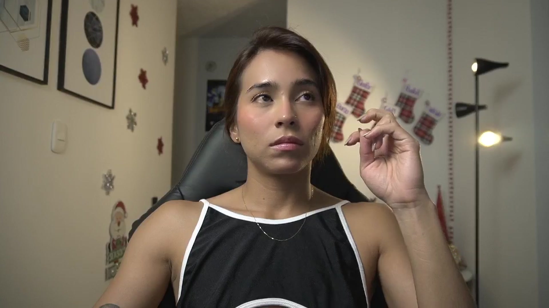 Gallery image thumbnail from Xialing's myfreecams stream on, 12/18/2024, 01:54 image 4 of 20