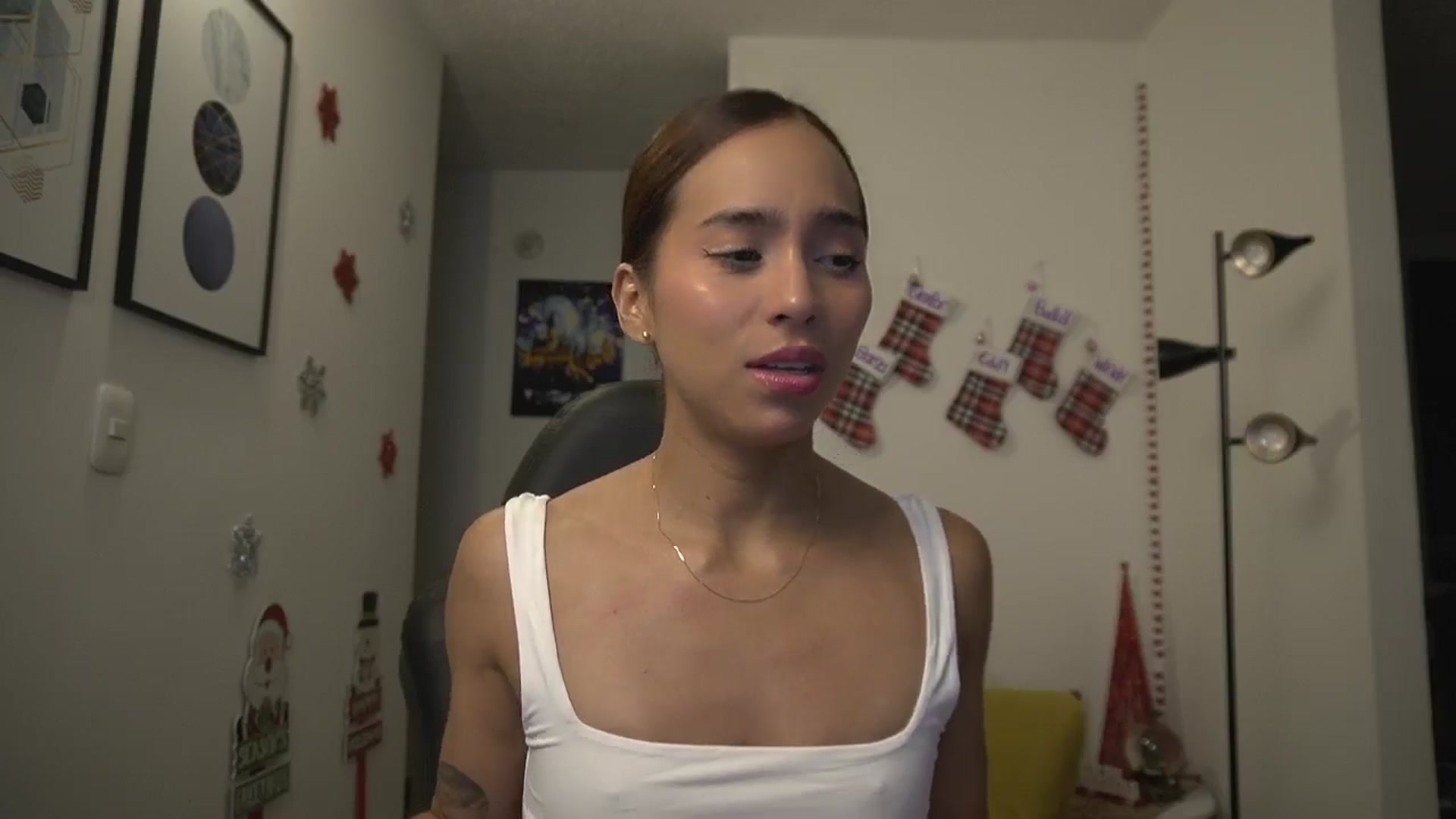 Gallery image thumbnail from Xialing's myfreecams stream on, 12/18/2024, 22:44 image 5 of 20