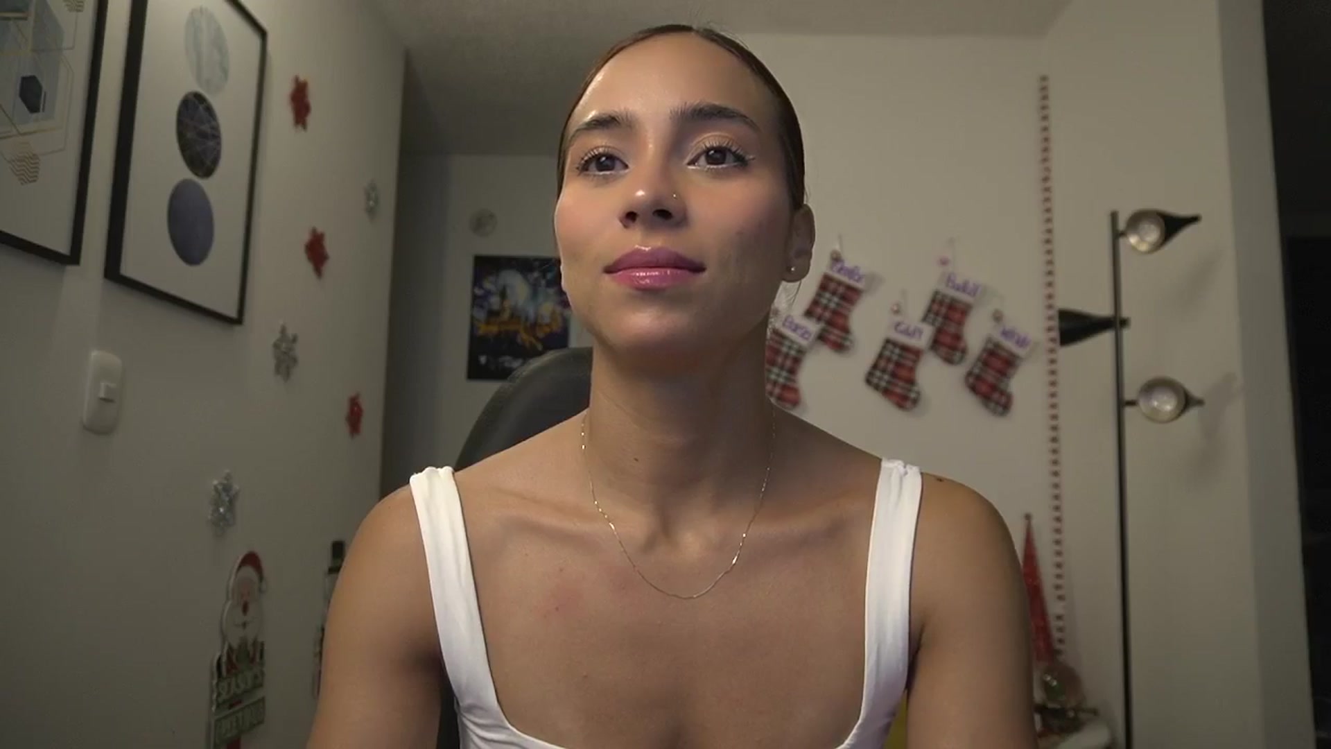 Gallery image thumbnail from Xialing's myfreecams stream on, 12/18/2024, 22:44 image 4 of 20