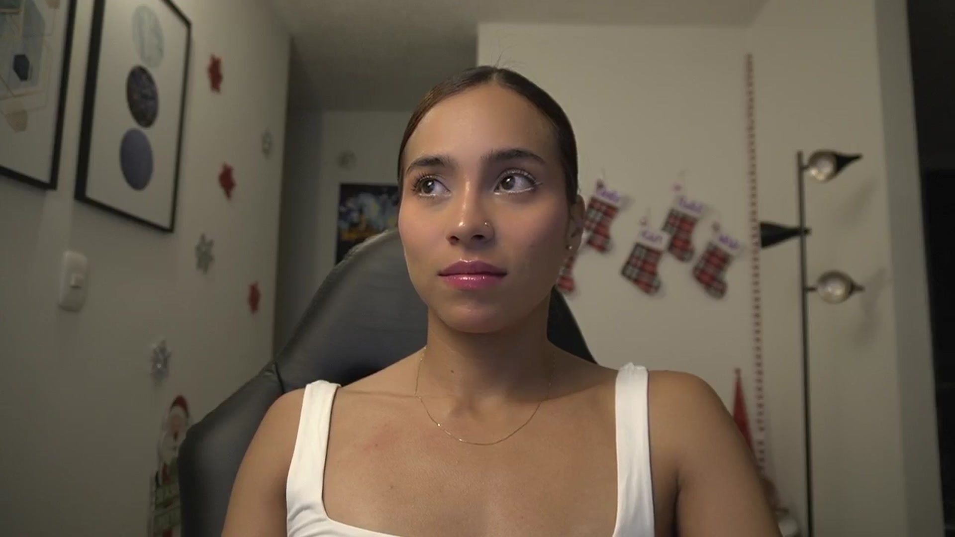 Gallery image thumbnail from Xialing's myfreecams stream on, 12/18/2024, 22:44 image 6 of 20
