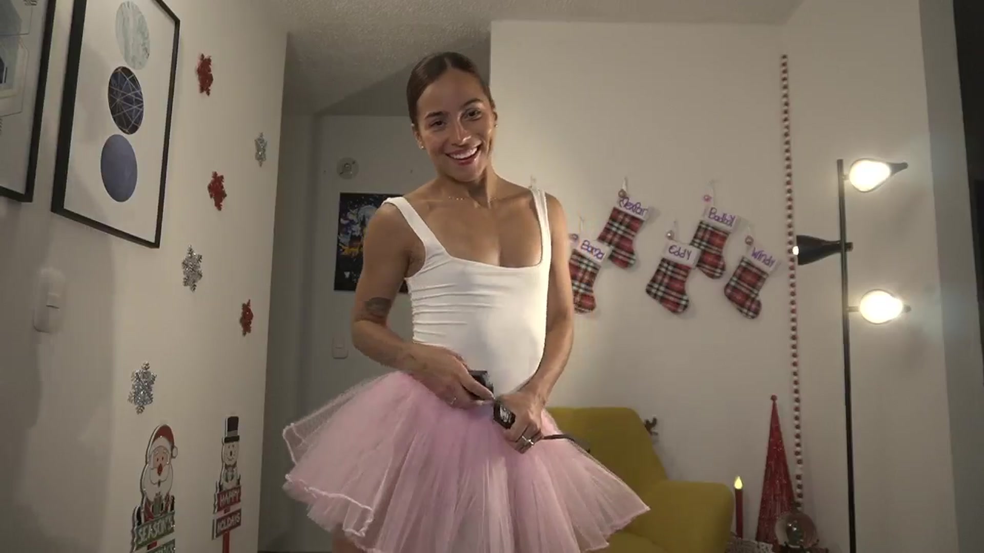 Gallery image thumbnail from Xialing's myfreecams stream on, 12/18/2024, 22:44 image 19 of 20