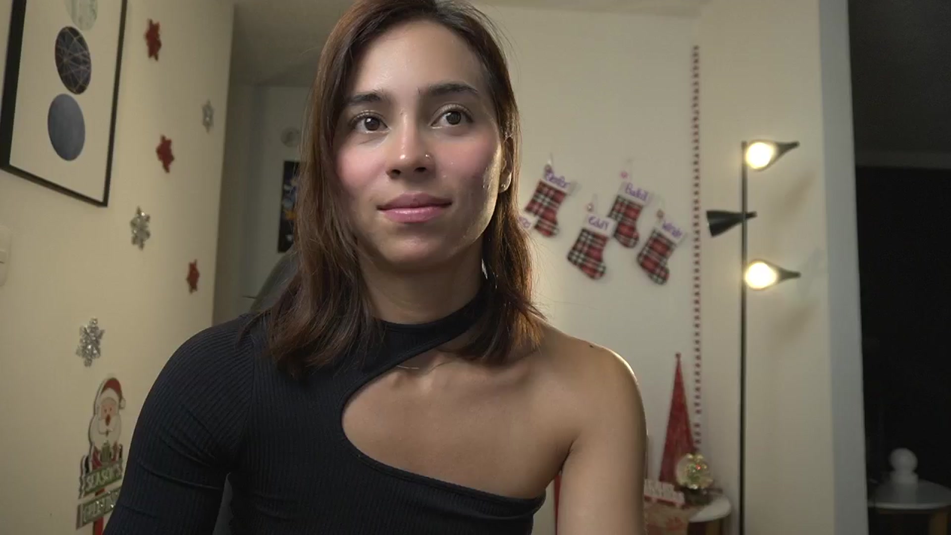 Gallery image thumbnail from Xialing's myfreecams stream on, 12/20/2024, 01:35 image 17 of 20