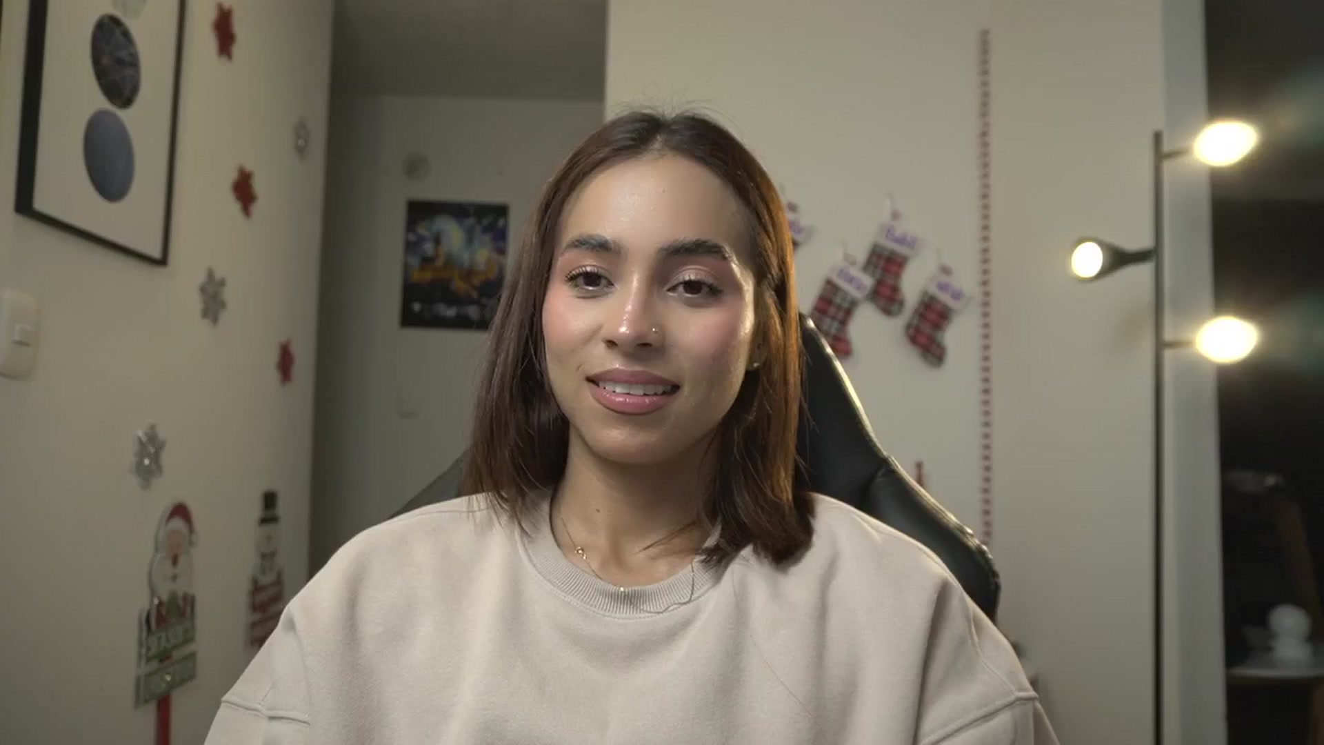 Gallery image thumbnail from Xialing's myfreecams stream on, 12/28/2024, 24:23 image 20 of 20
