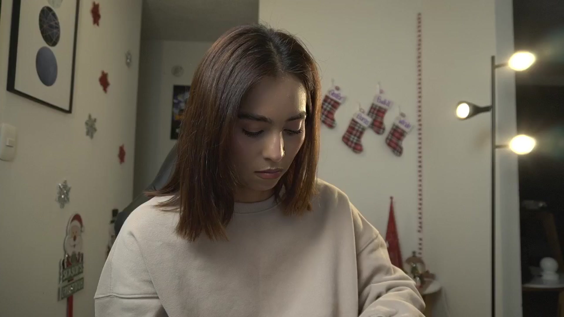 Gallery image thumbnail from Xialing's myfreecams stream on, 12/28/2024, 24:23 image 13 of 20