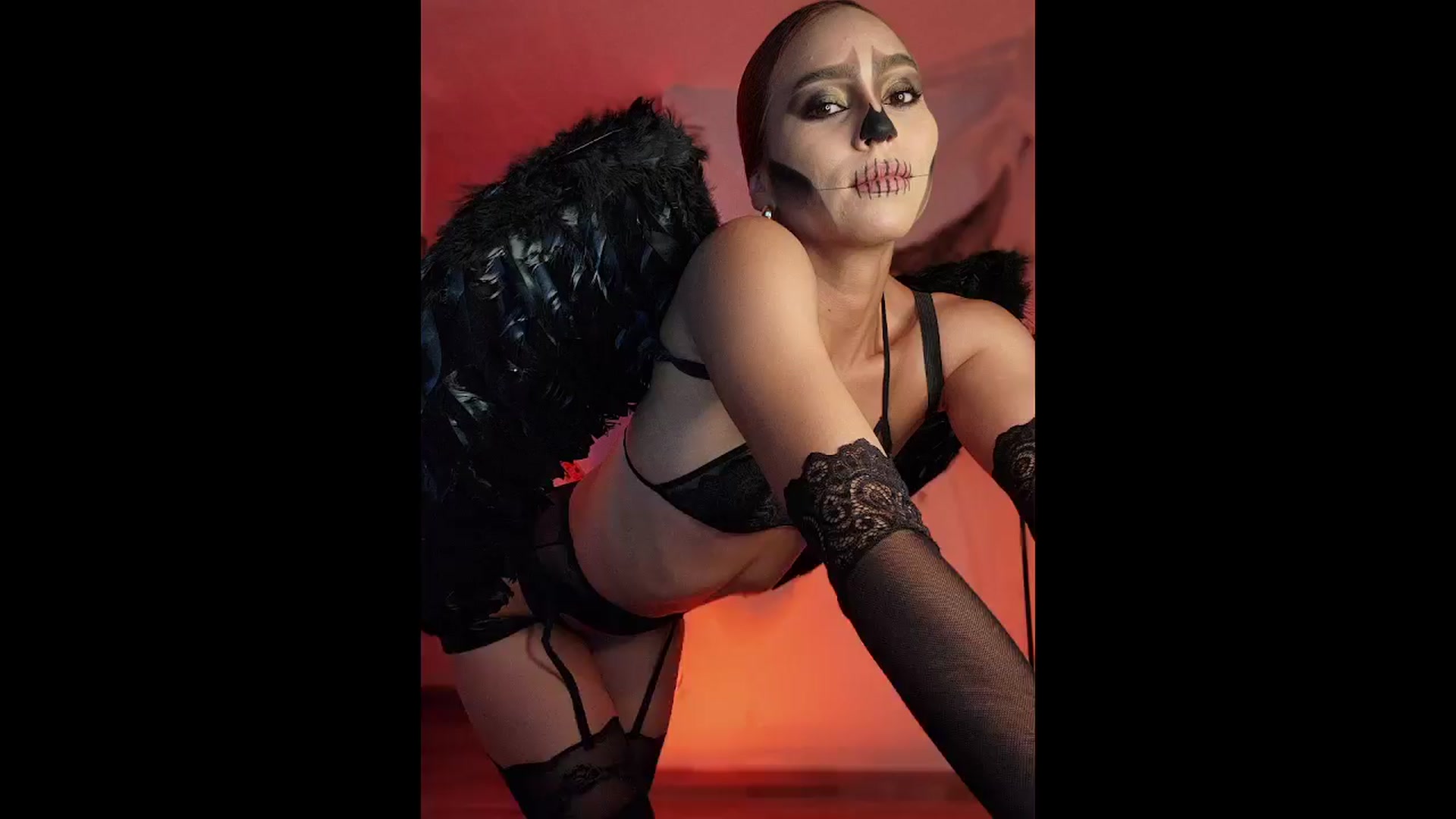 Gallery image thumbnail from Xialing's myfreecams stream on, 12/28/2024, 24:23 image 7 of 20