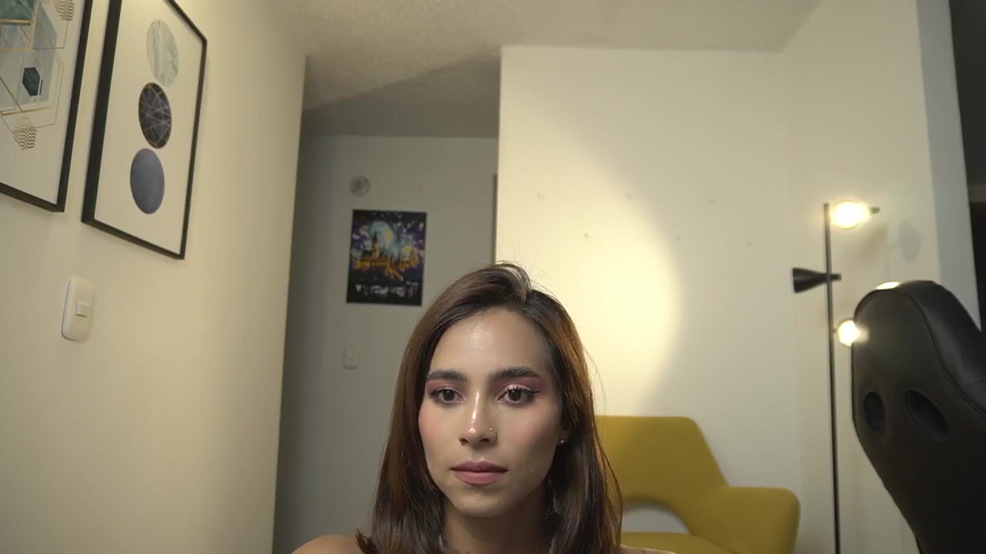 Gallery image thumbnail from Xialing's myfreecams stream on, 01/21/2025, 24:58 image 5 of 20