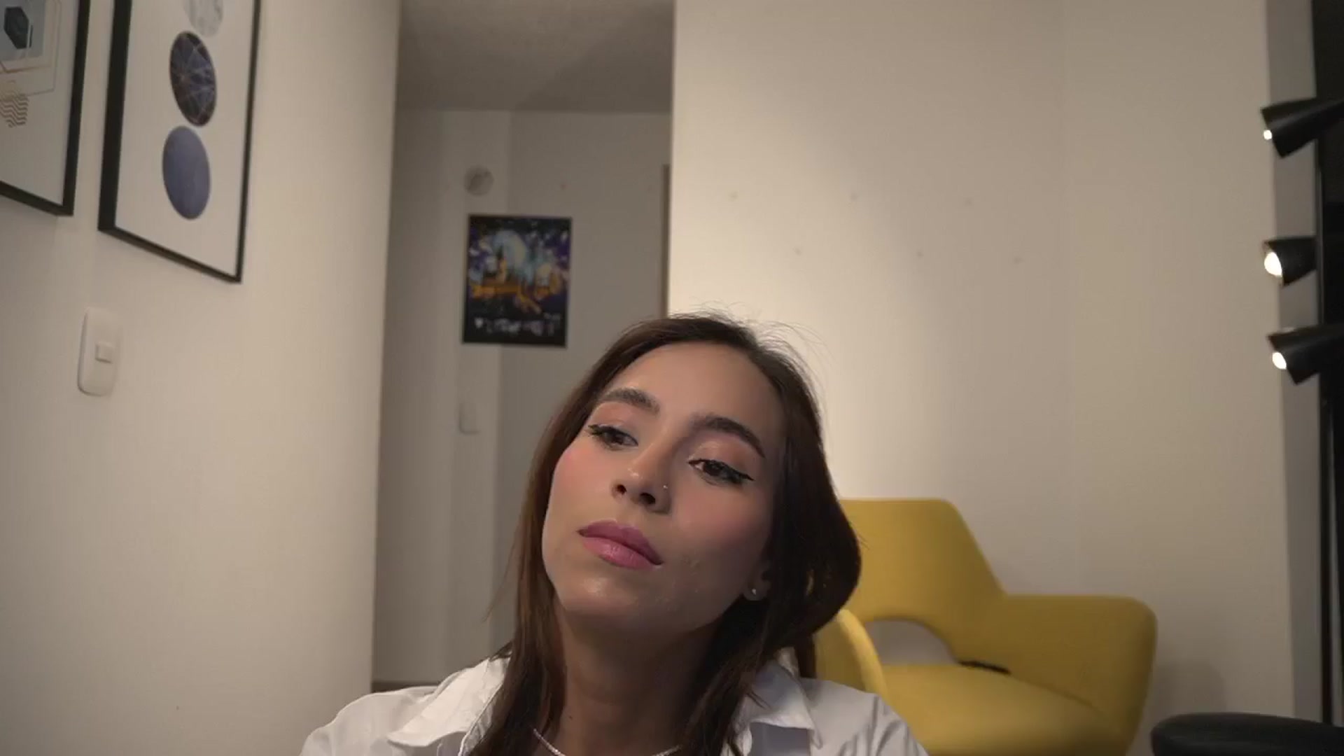 Gallery image thumbnail from Xialing's myfreecams stream on, 01/22/2025, 01:59 image 4 of 20